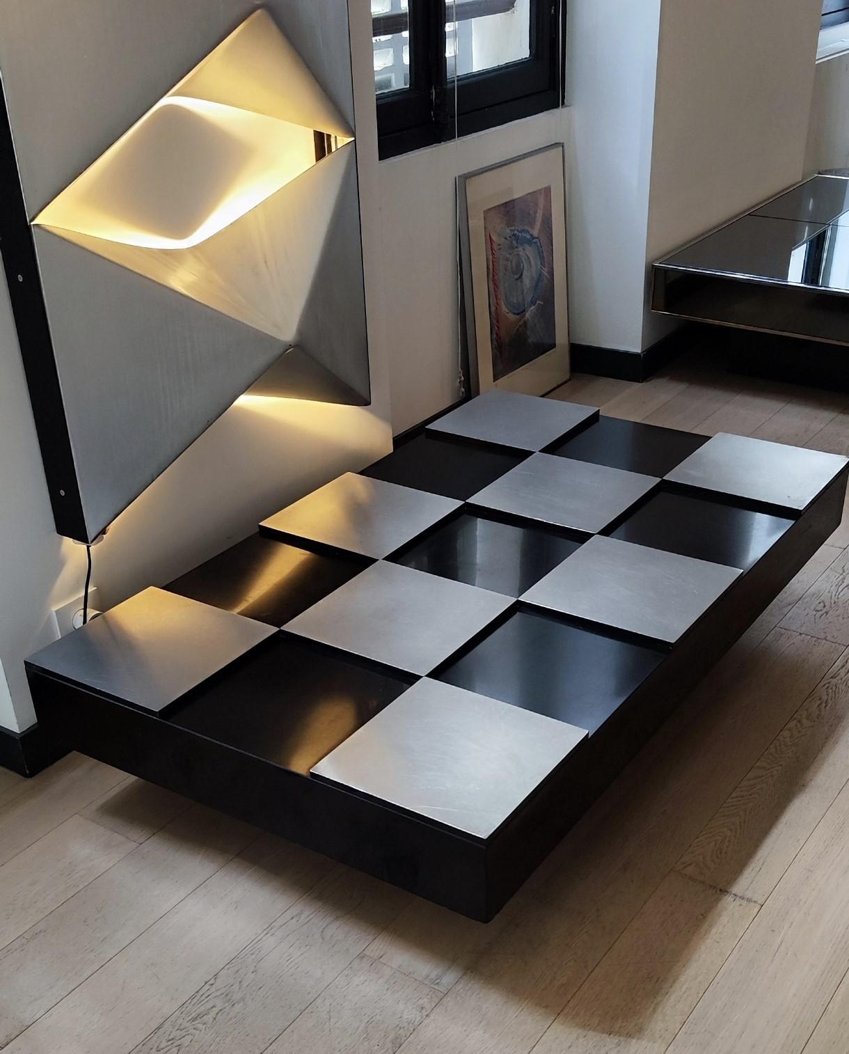 Table basse en bois et acier inoxydable Roberto Monsani pour Acerbis, circa 1970 en vente 2
