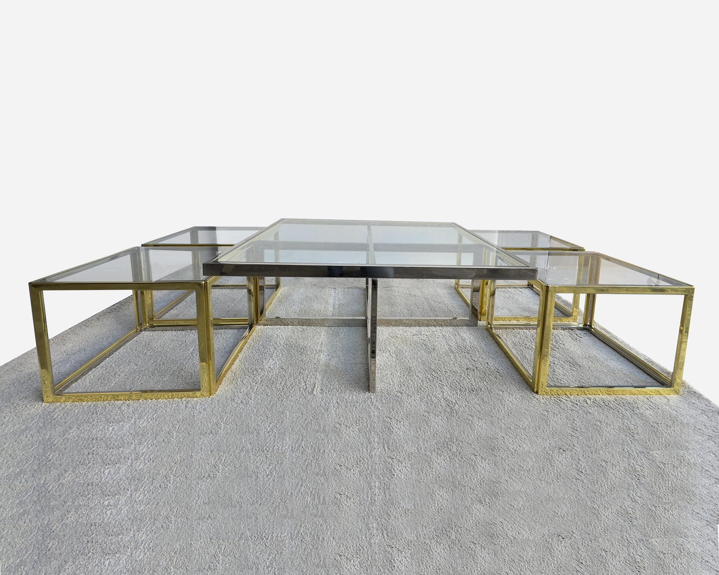 Mid-Century Modern Coffee table including four nesting side tables, Paris, France, circa 1970 en vente
