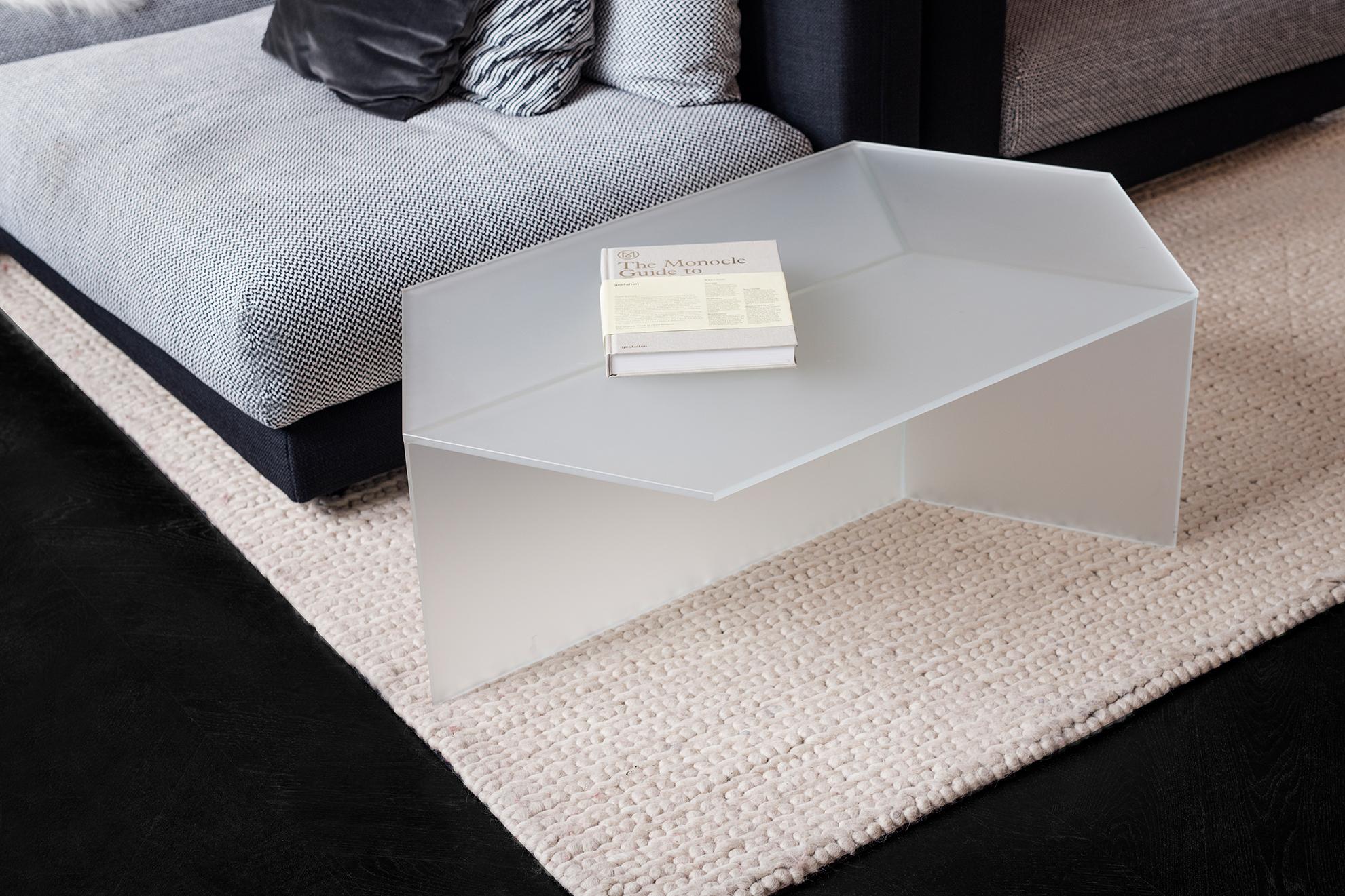 XXIe siècle et contemporain Table basse Isom oblong 105 cm en verre transparent blanc, Sebastian Scherer Neo/Craft en vente