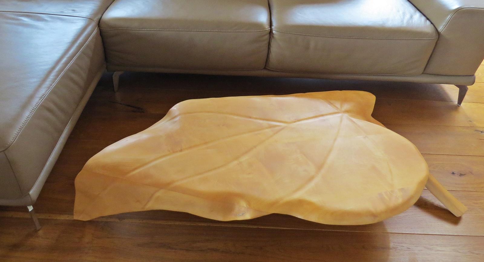 leaf shaped table