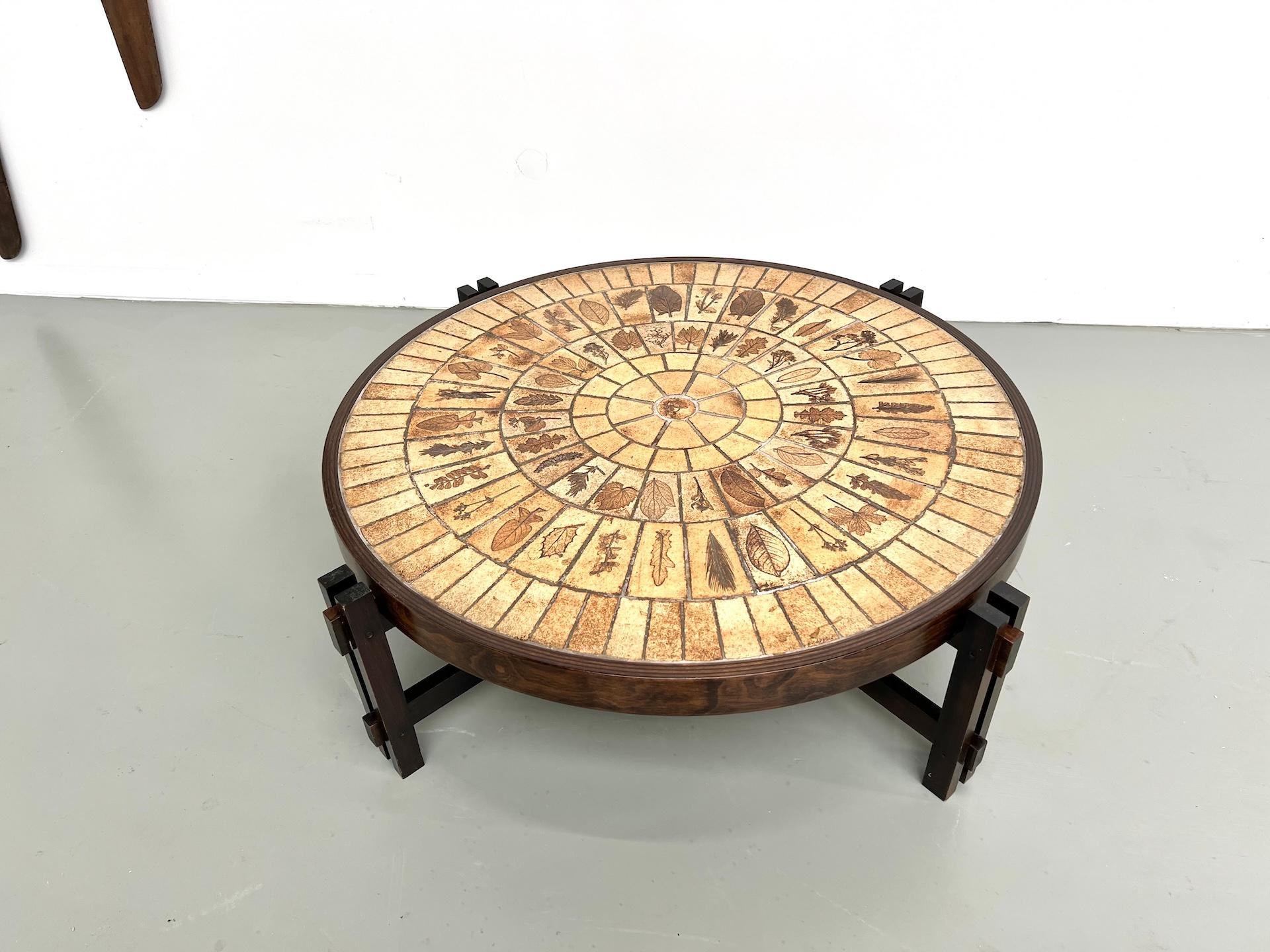 Mesa de centro Les Herbiers del ceramista francés Roger Capron, años 60. Francés en venta
