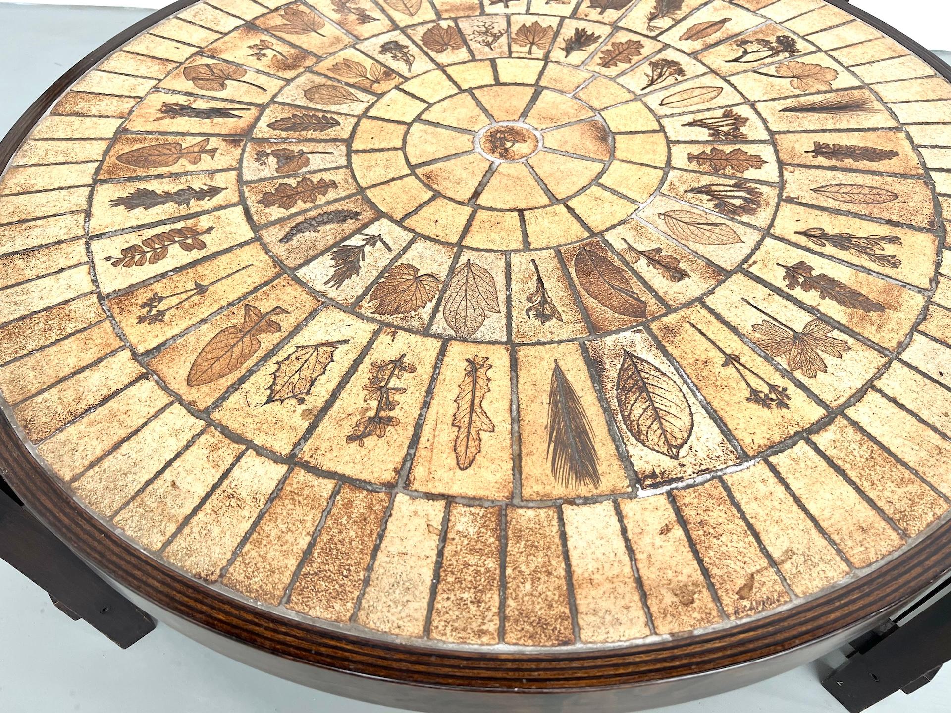 Mesa de centro Les Herbiers del ceramista francés Roger Capron, años 60. mediados del siglo XX en venta