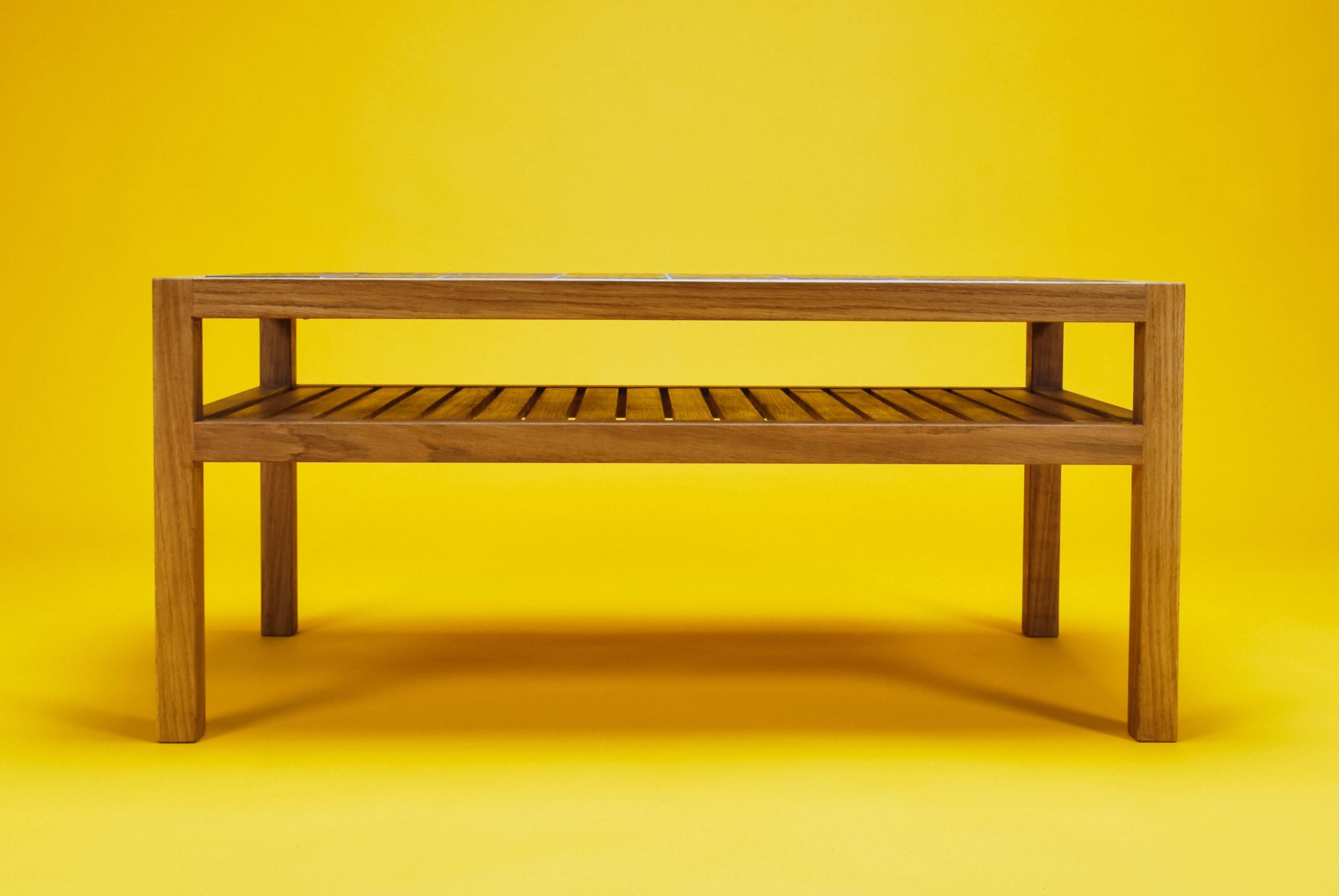 Table basse, édition libre de l'artiste avec Tom Dowse. Pièce unique en vente 1