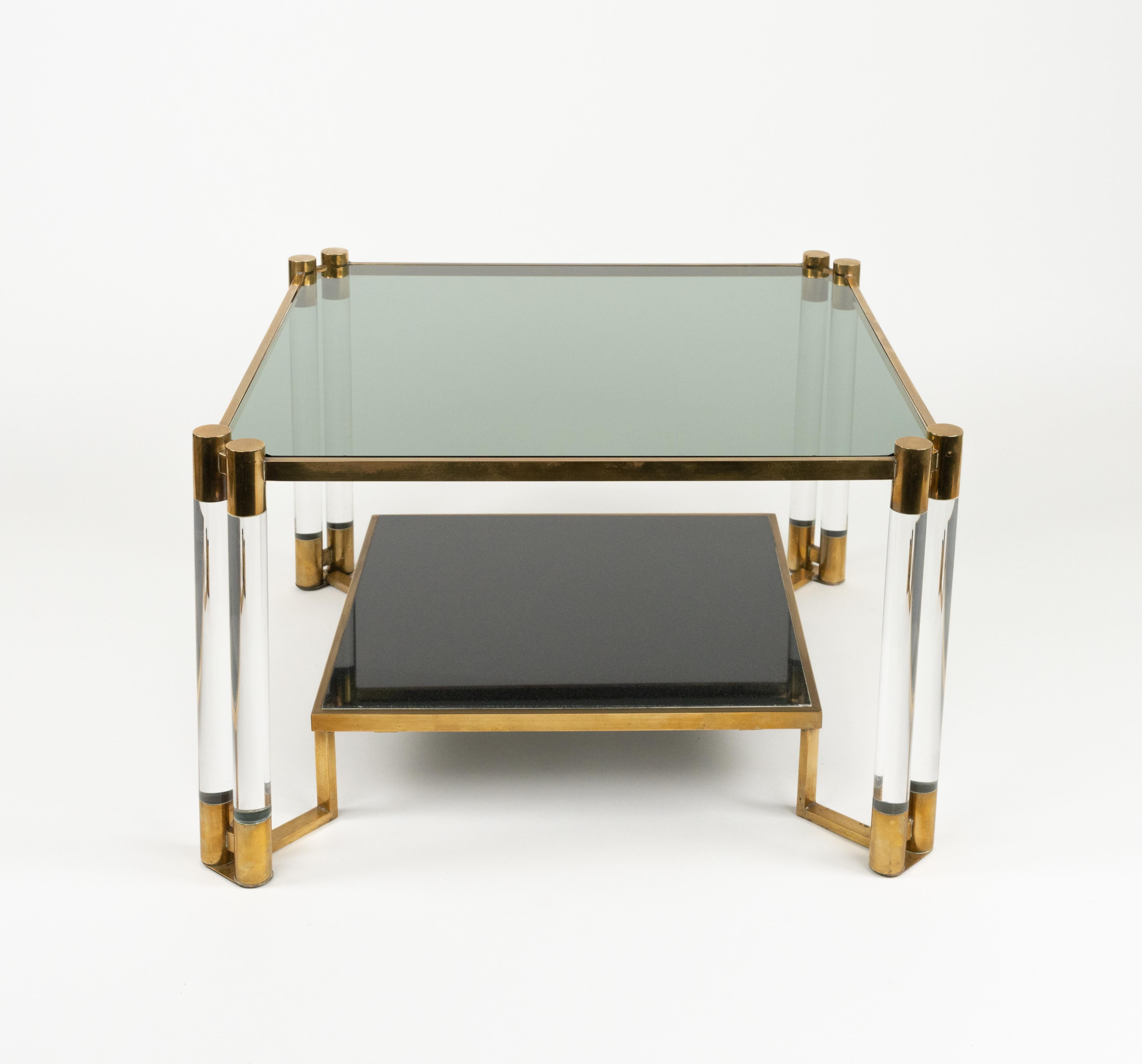 Table basse en lucite, laiton, céramique et verre fumé Style Charles Hollis Jones en vente 5