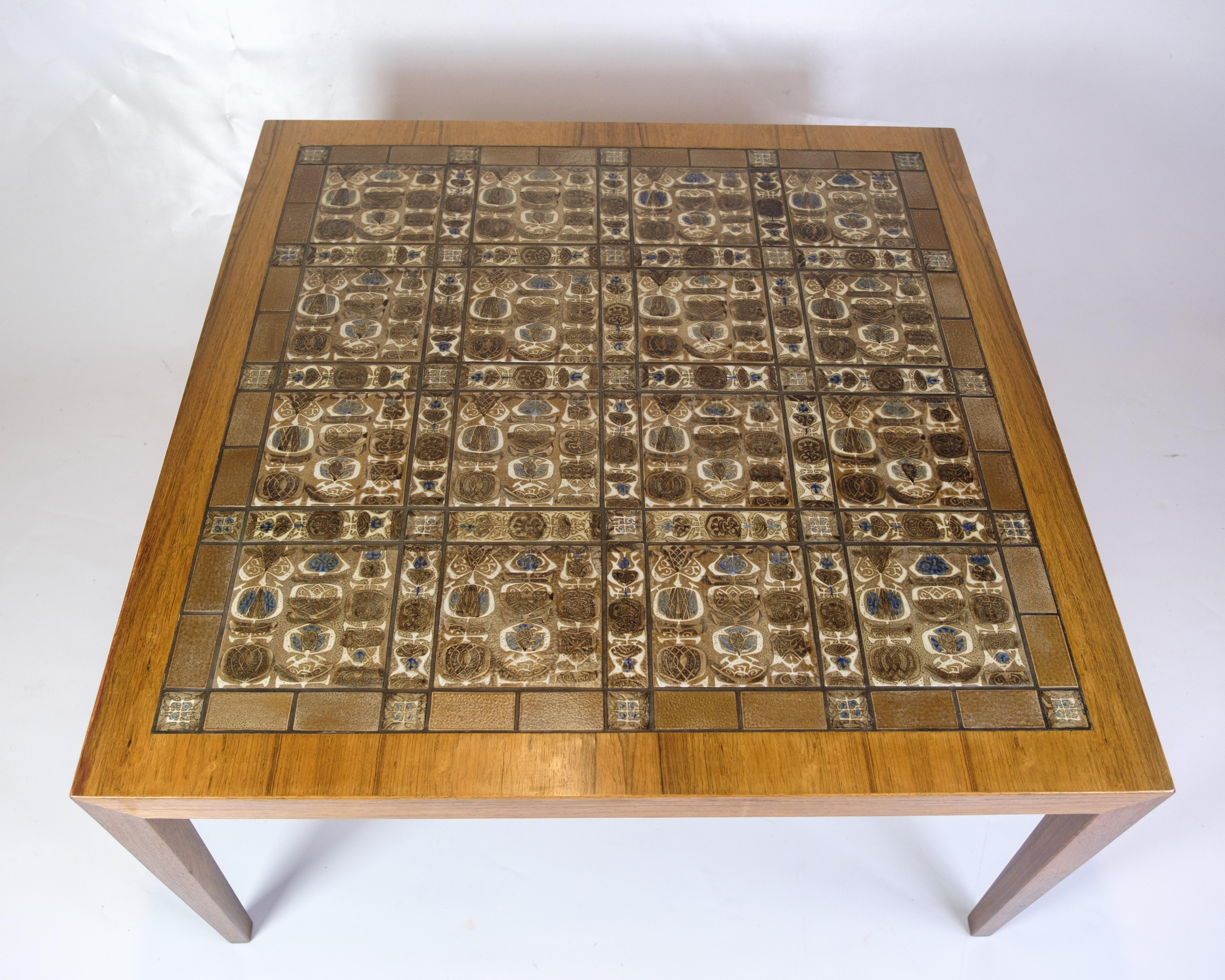 Mid-Century Modern Coffee Table Made In Rosewood & 