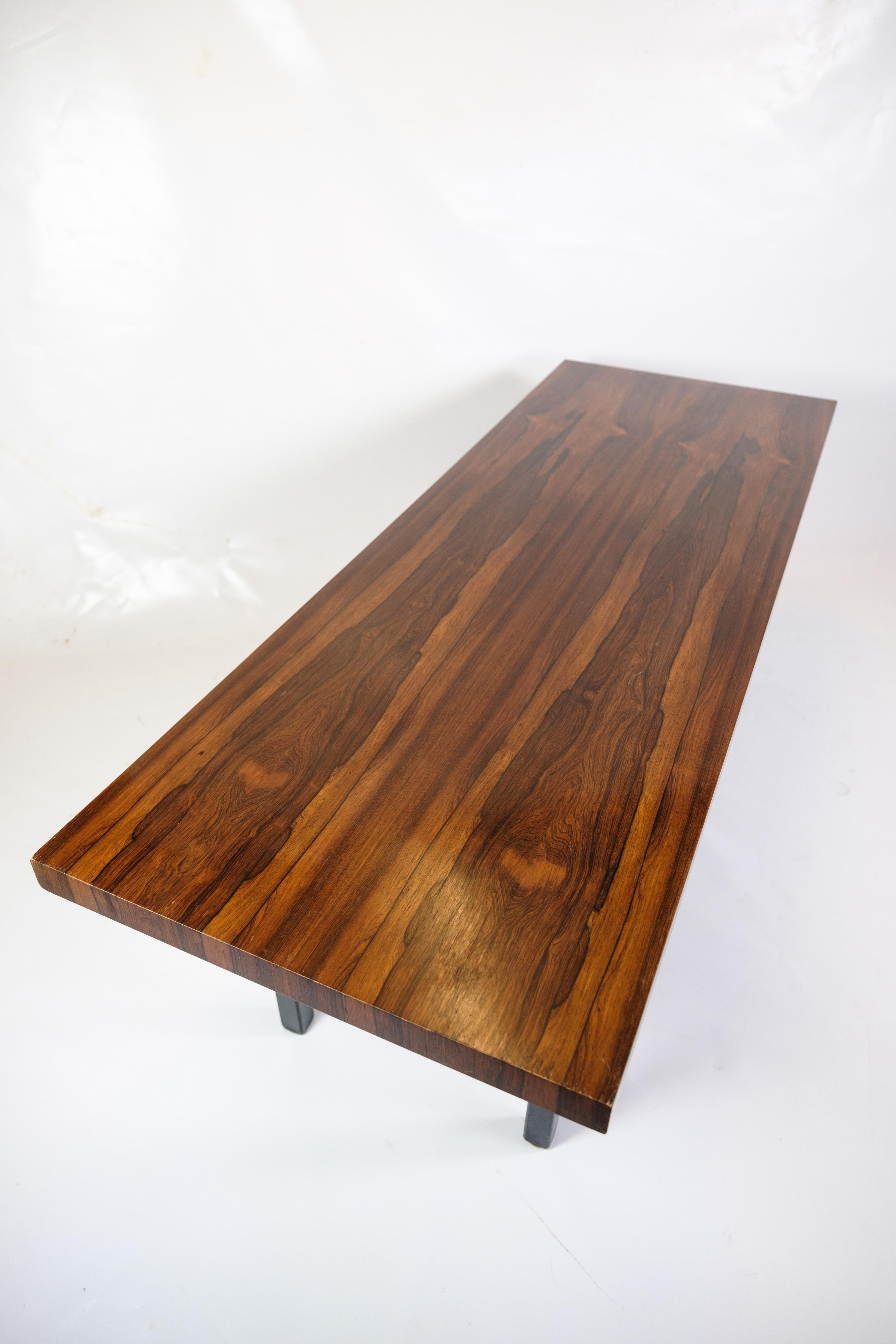 Coffee Table Made In Rosewood, Danish Design From 1960s For Sale 4
