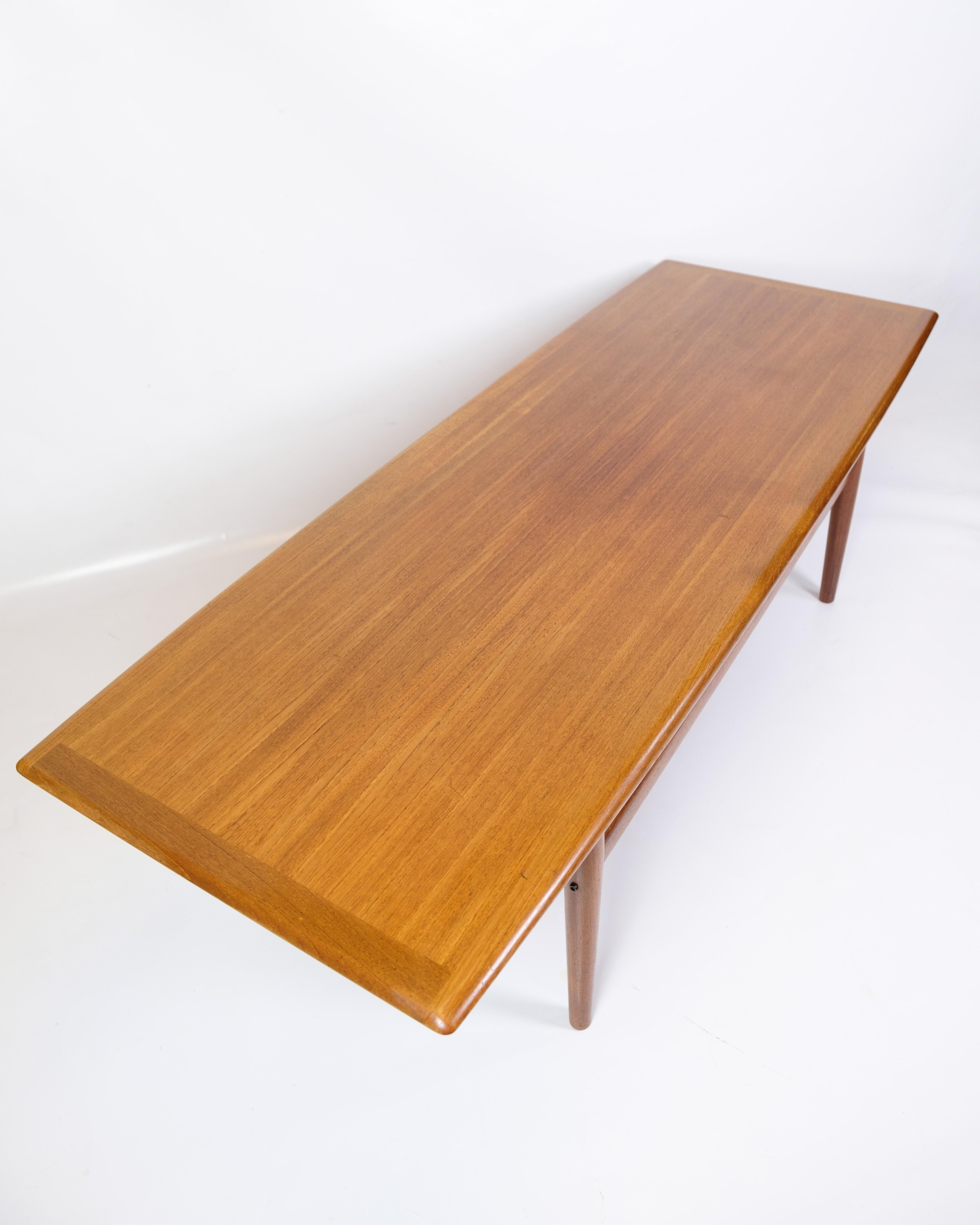 Coffee Table Made In Teak By Grete Jalk For Glostrup Furniture Factory From 1960 In Good Condition For Sale In Lejre, DK