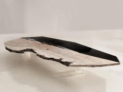 Table basse fabriquée avec un fabuleux bois d'olivier millénaire. Pièce unique.
