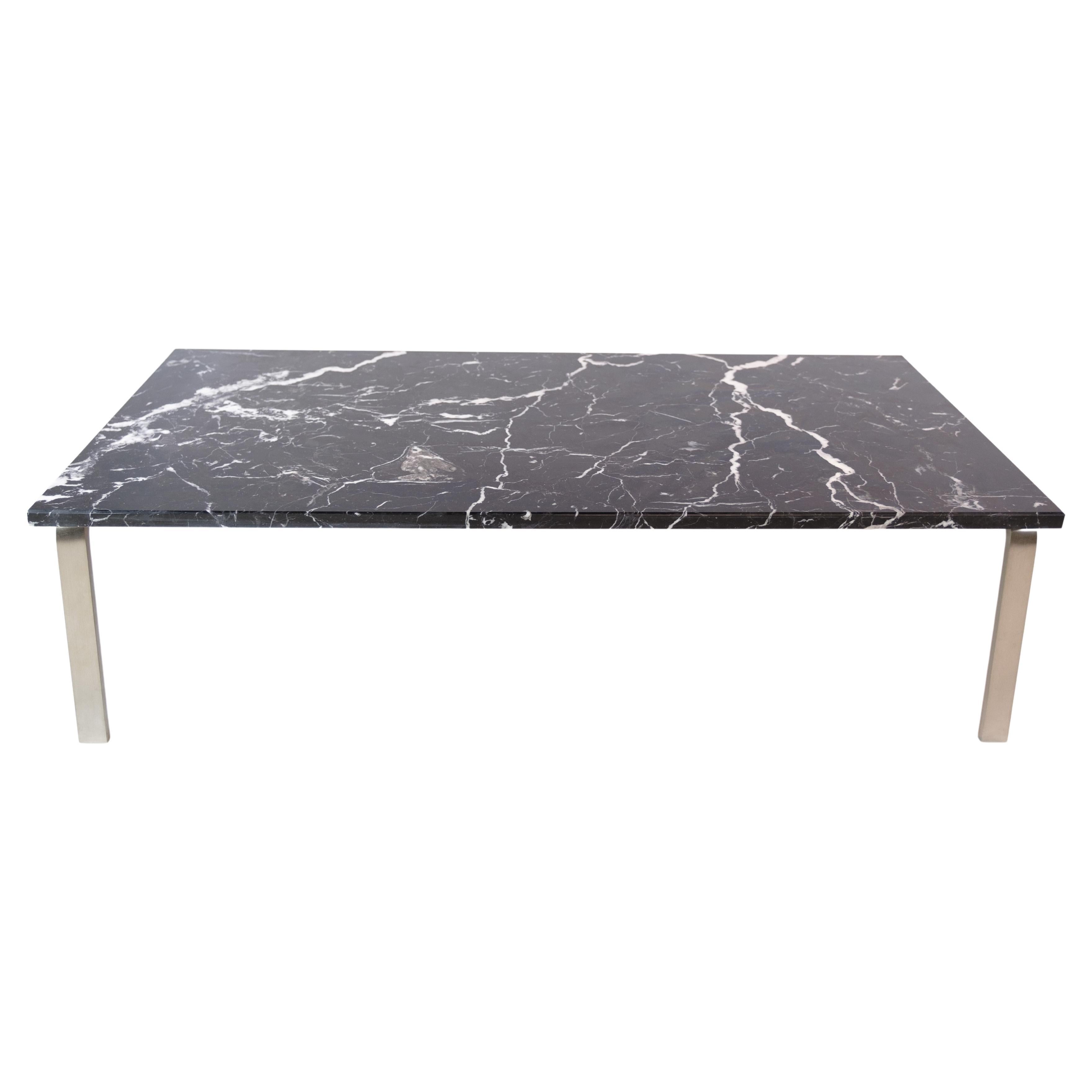 Table basse Man par Norr11 avec cadre en aluminium, plateau en marbre des années 2000