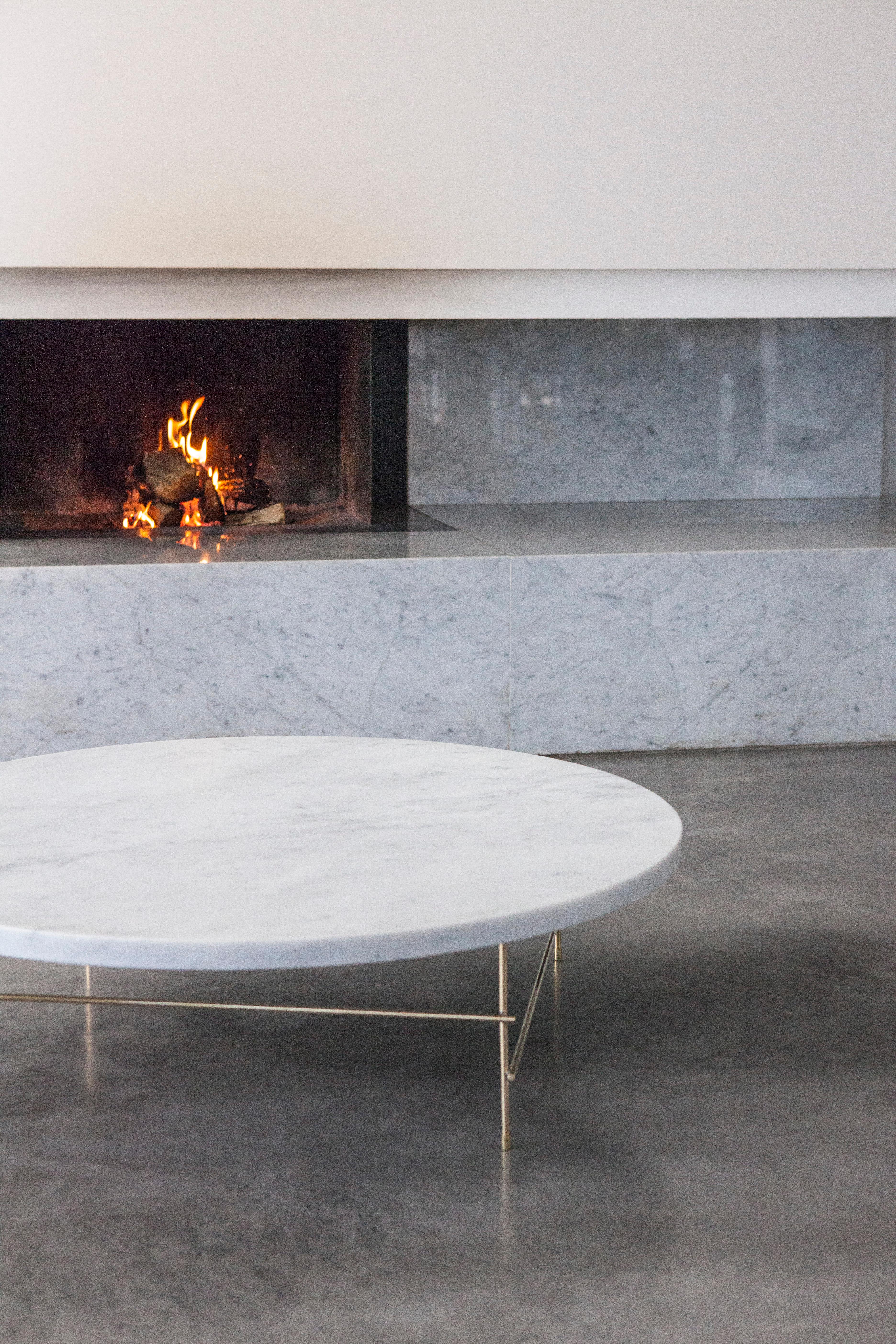 Polished “Brass Coffee Table” White Carrara Marble Minimalist Coffee Table by Aparentment For Sale