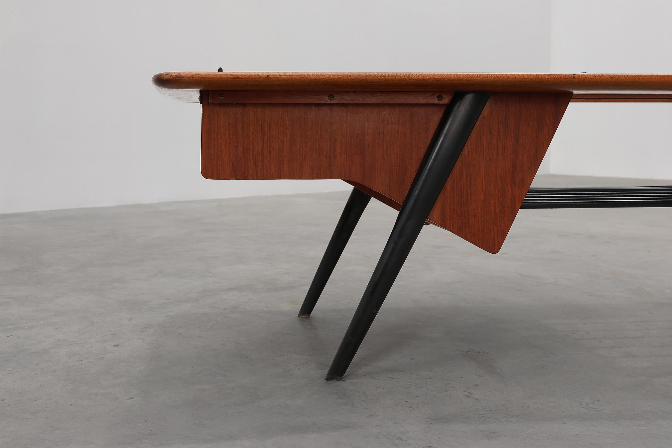 Belge Coffee Table model 210, teak wood and ceramic, by Alfred Hendrickx, Belform en vente