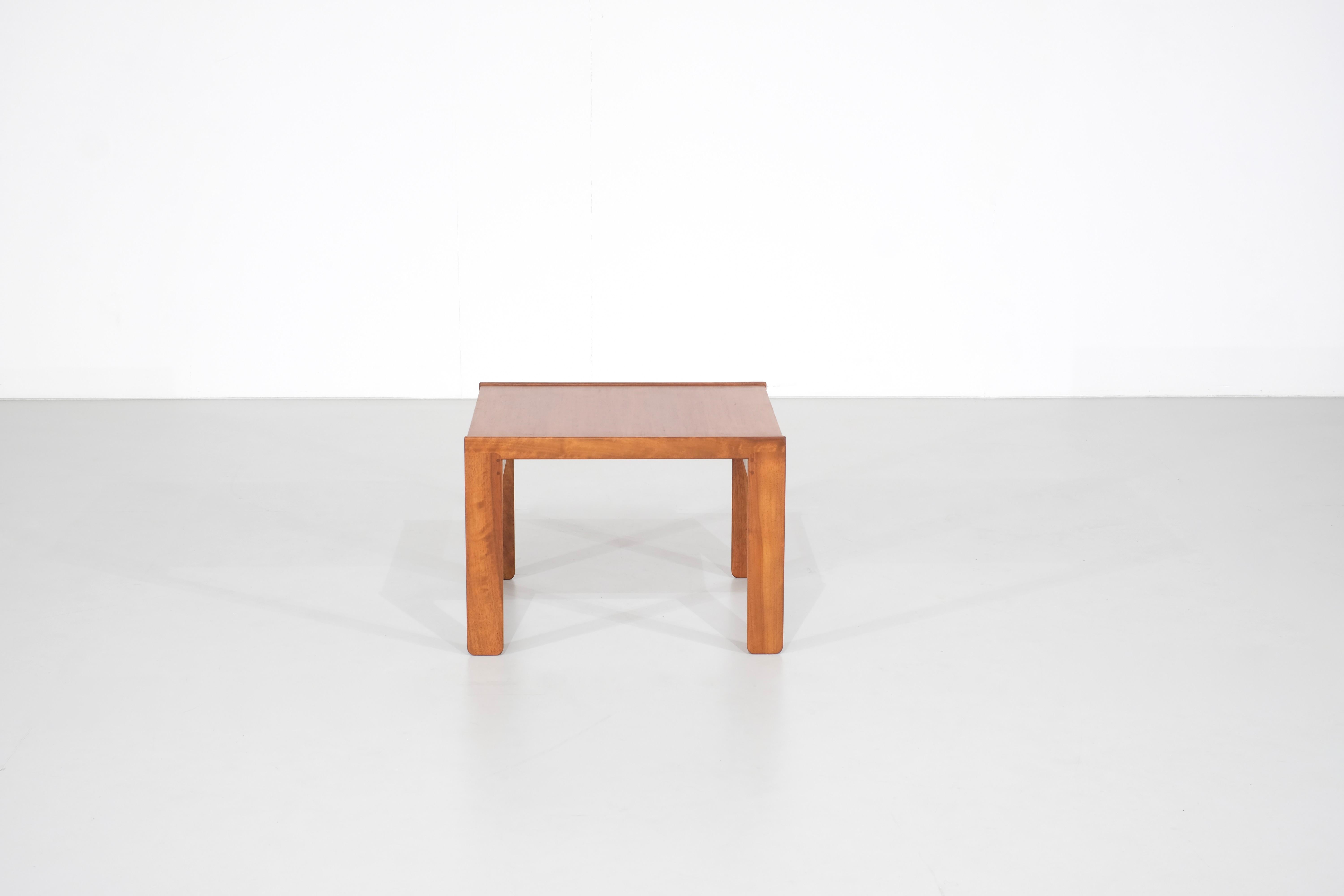 Coffee Table Model 