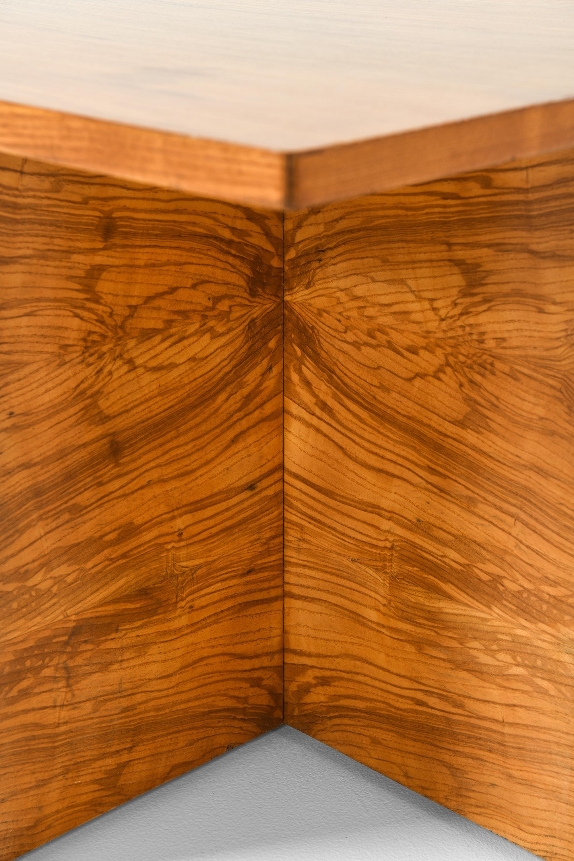 Suédois Table basse, Model Birka, en orme par Axel Einar Hjorth, 1937 en vente