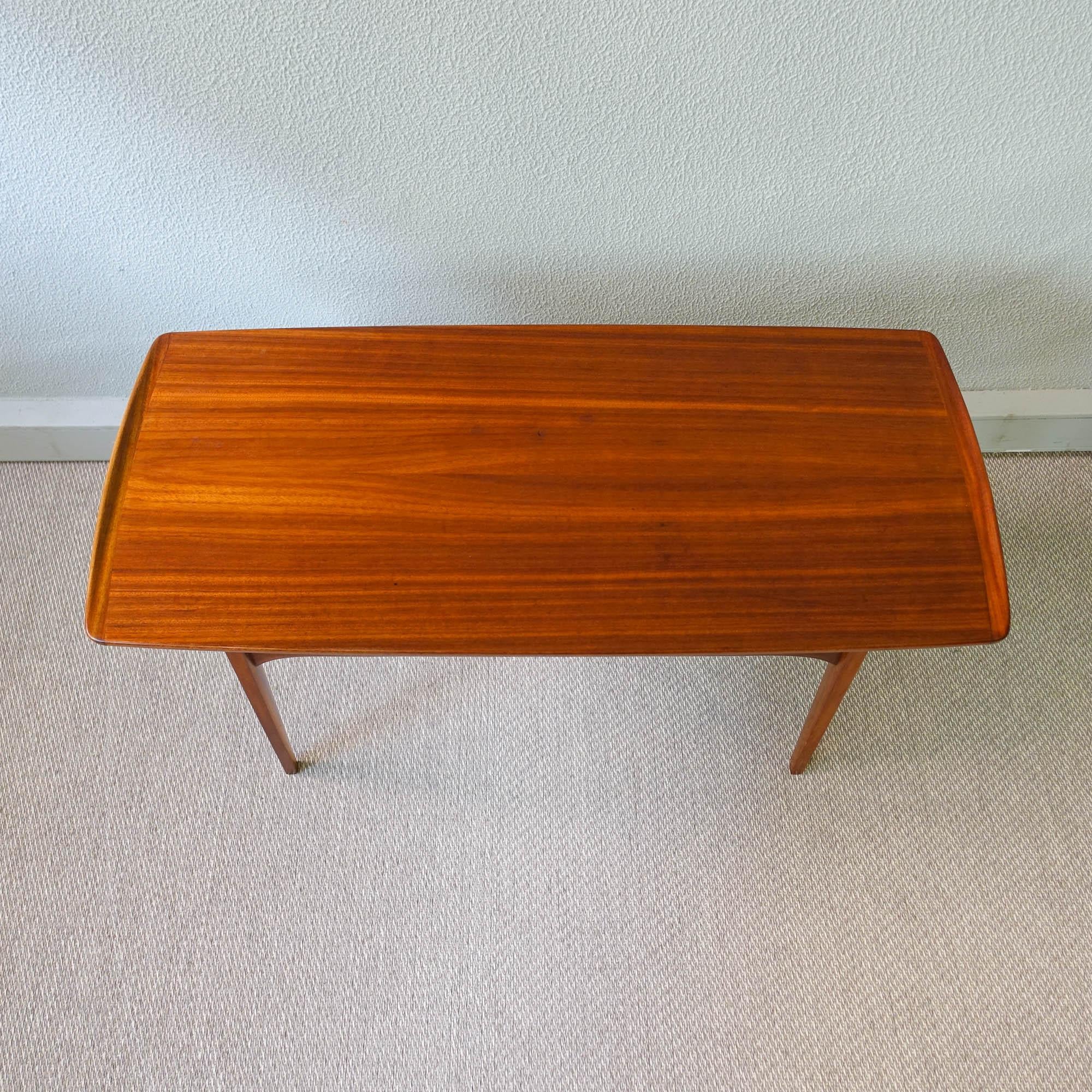 Mid-Century Modern Coffee Table, Model Excelsior, by José Espinho for Olaio, 1962 For Sale