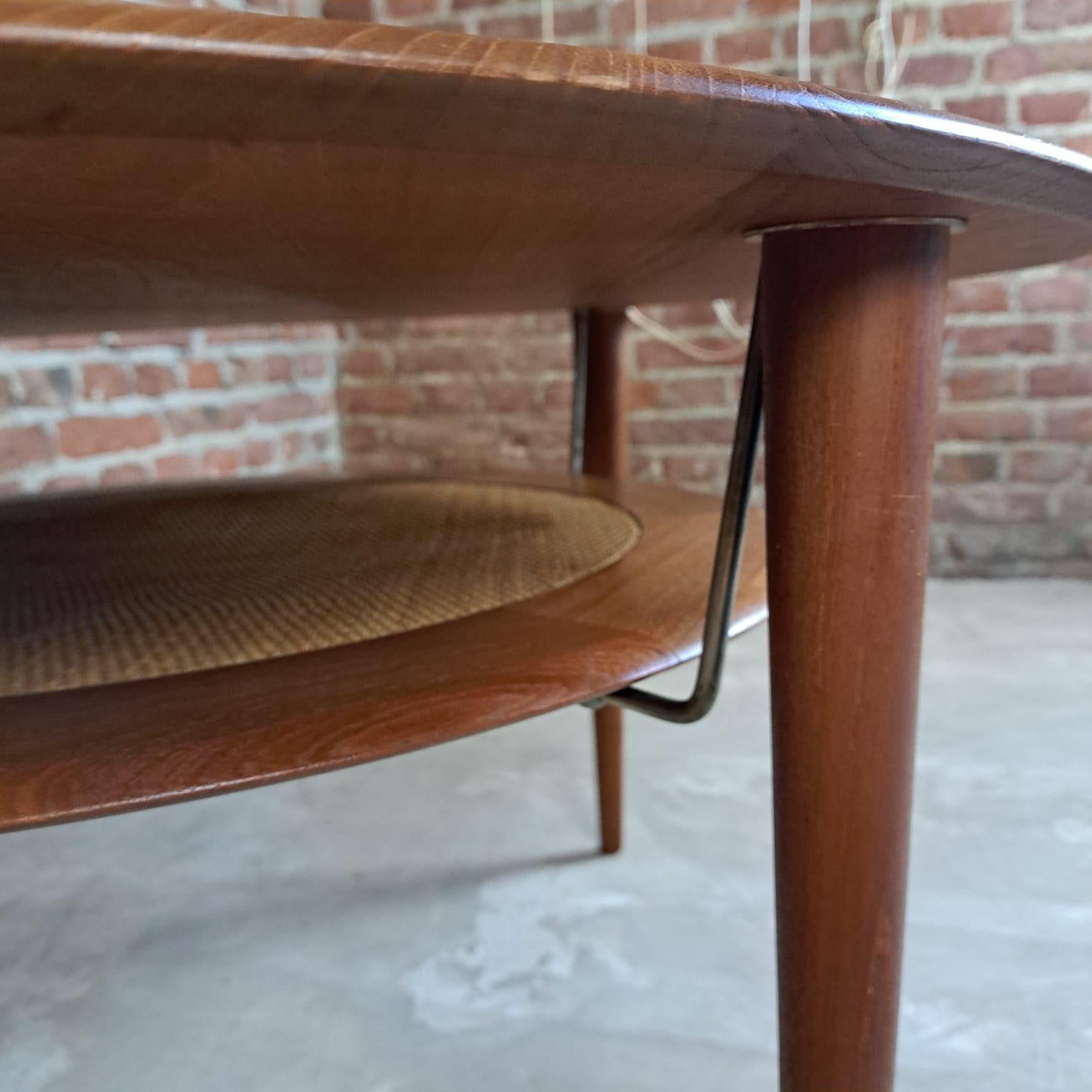 Danish Coffee Table Model ‘FD-515’ by Peter Hvidt & Orla Mölgaard for France & Son