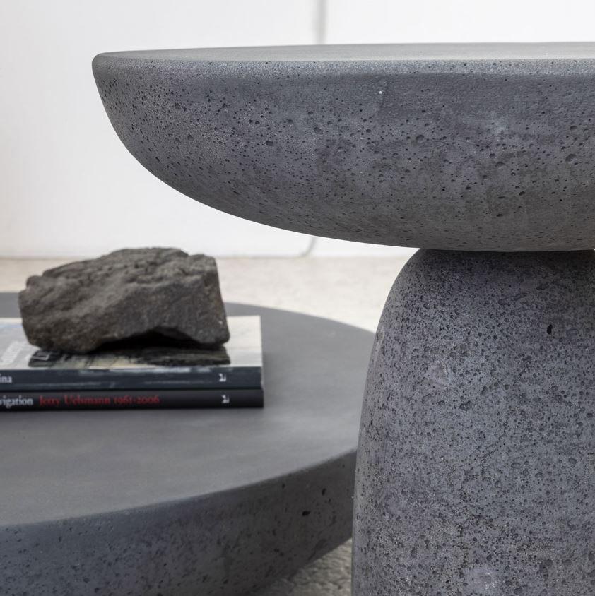 Italian Table basse Mogg Olo 50 - Béton anthracite - design Antonio Facco en vente