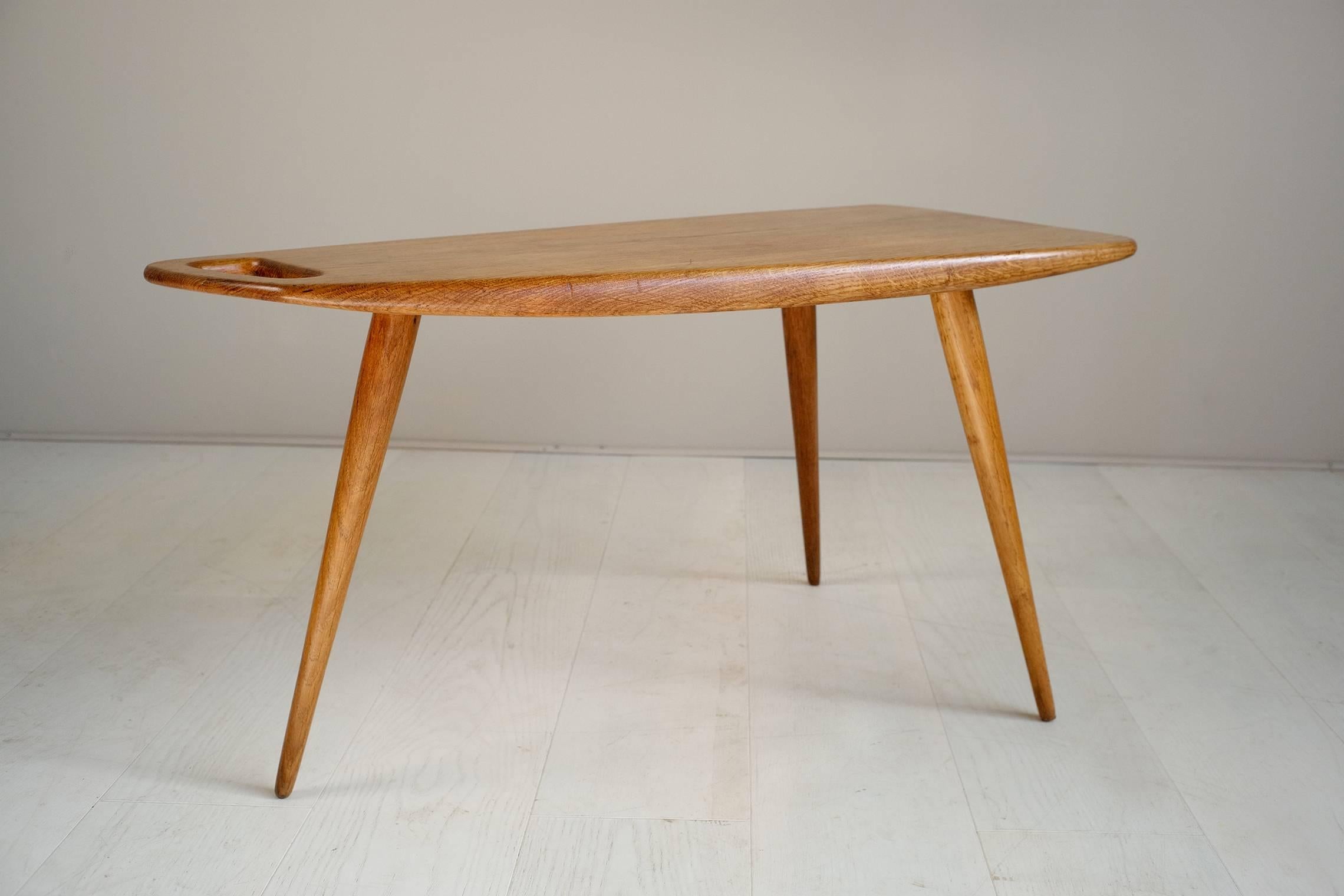 French Coffee Table n ° 44 in Oak, Pierre Cruège for Forms, France, 1950