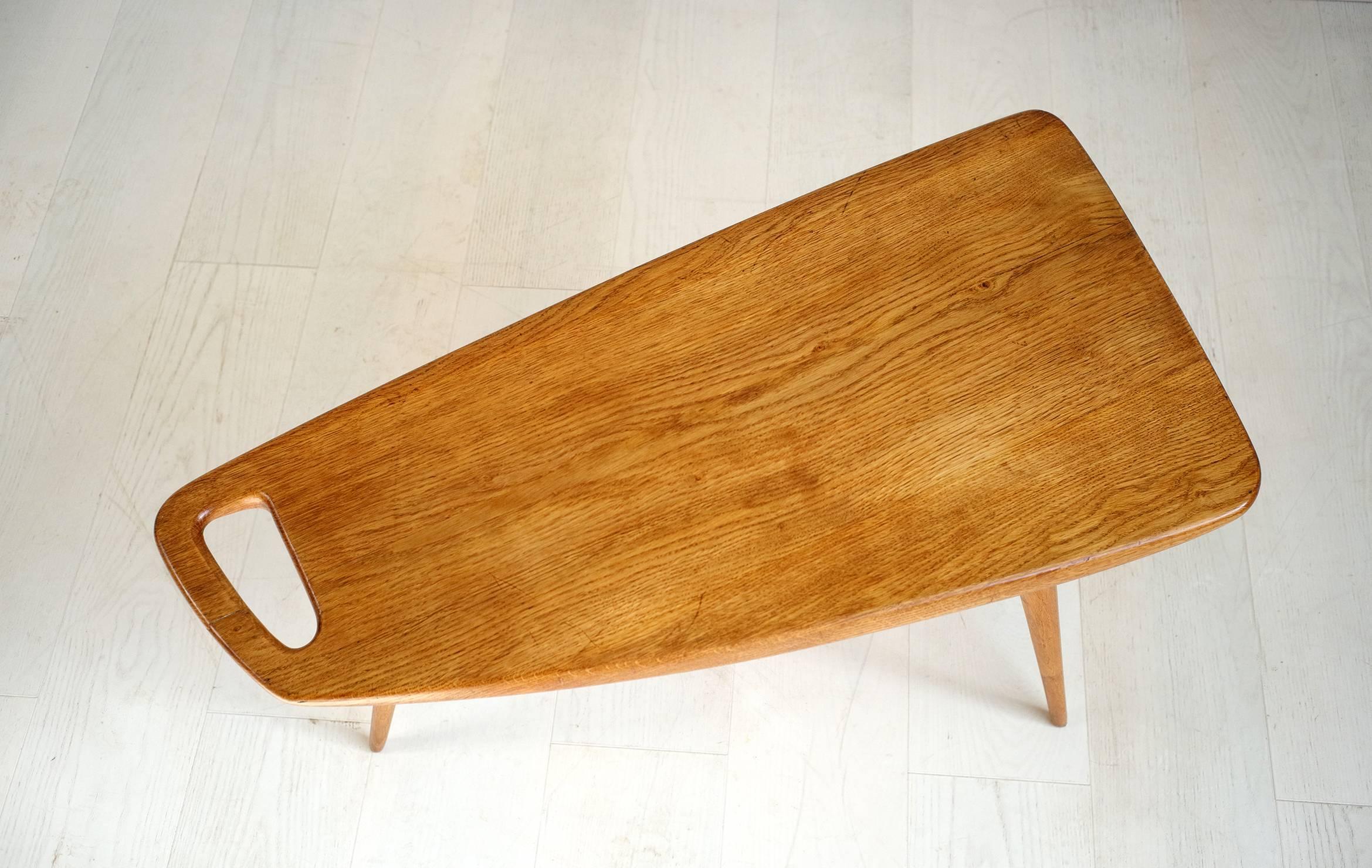 Coffee Table n ° 44 in Oak, Pierre Cruège for Forms, France, 1950 In Good Condition In Catonvielle, FR