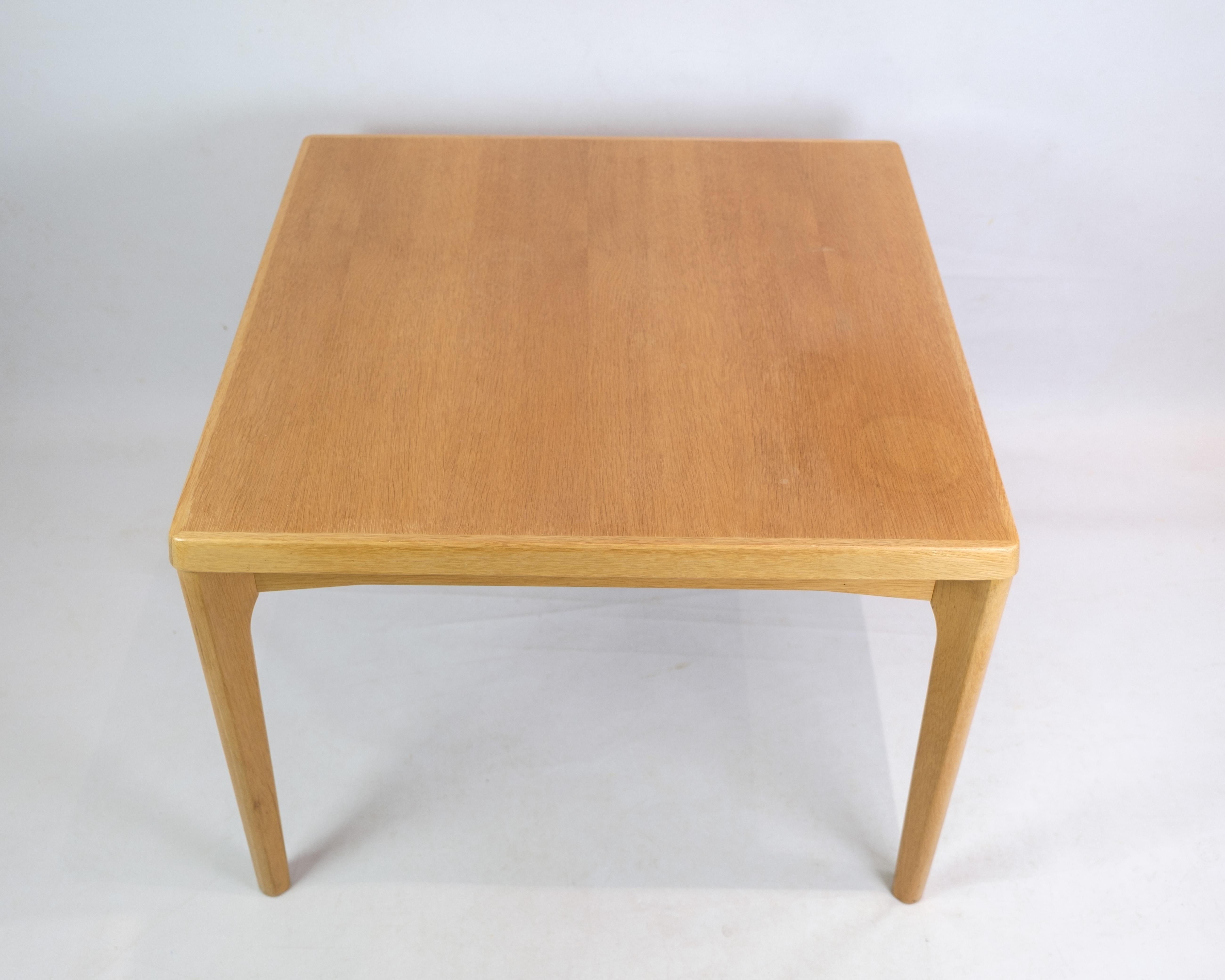 Mid-Century Modern Table basse, chêne, Henning Kjærnulf, usine de chaises et de meubles de Vejle, années 1960 en vente