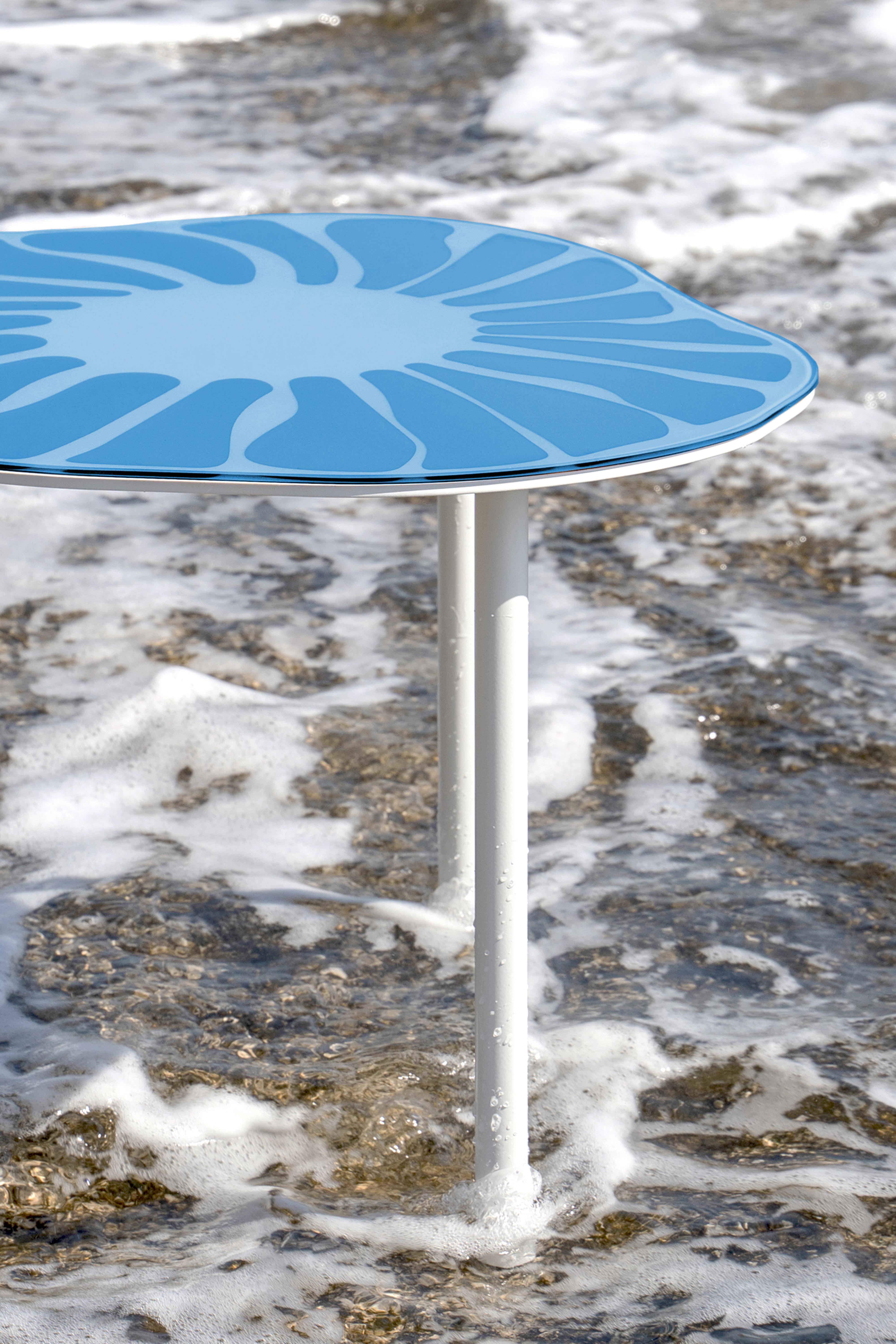 Minimalist Coffee table OCEAN con superfici specchianti e gambe metalliche rimovibili For Sale