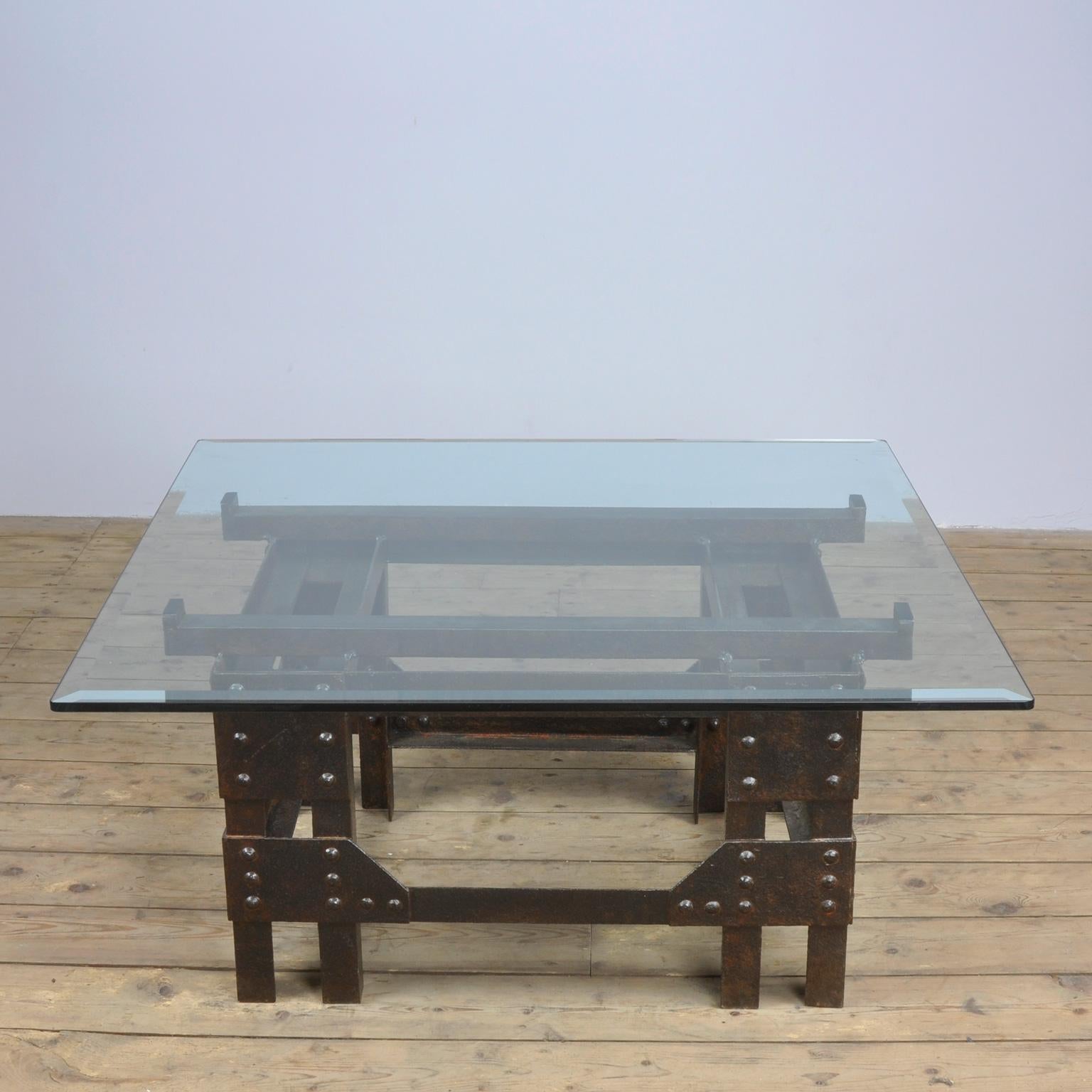 Coffee Table Of Cast Iron And Glass Top For Sale 6