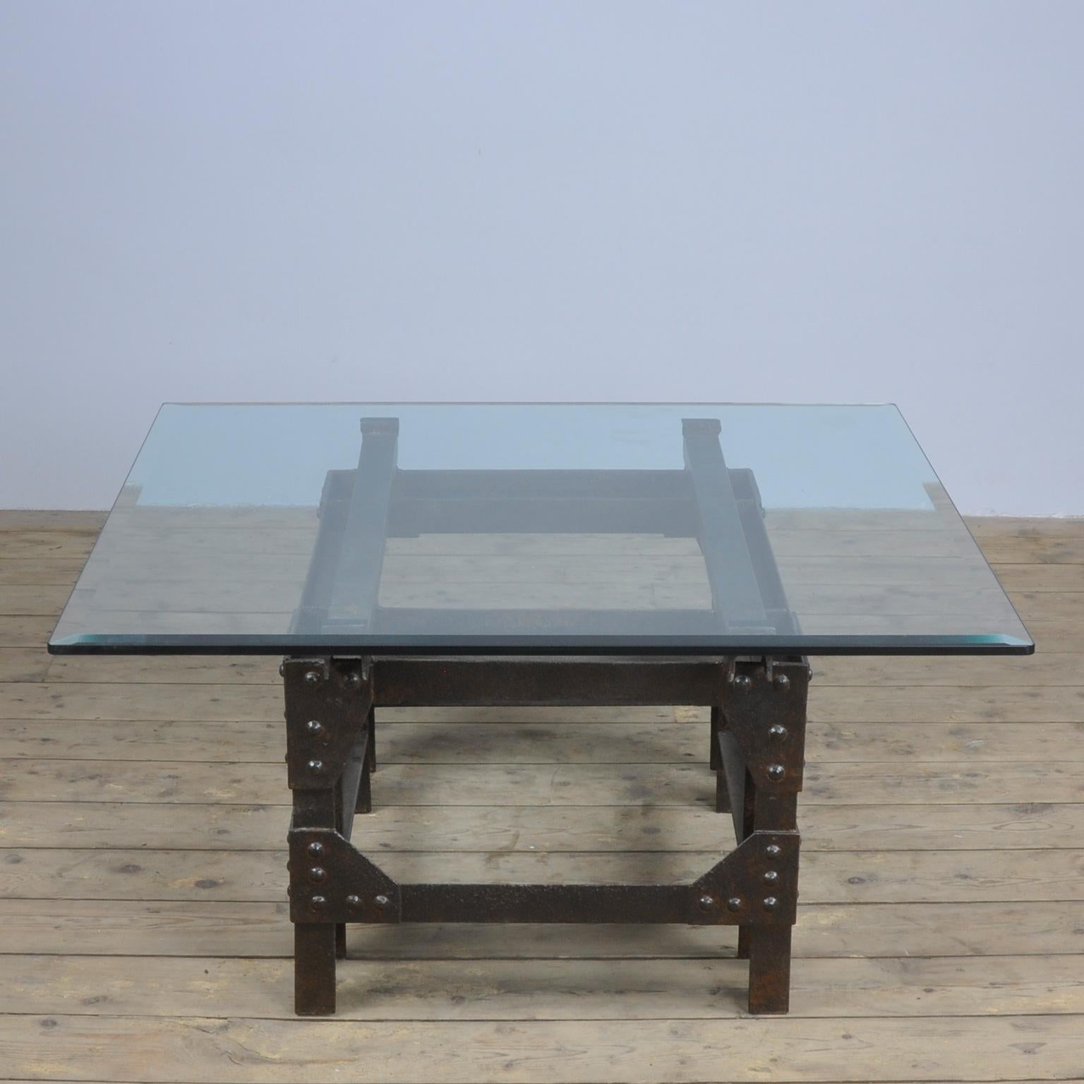 Coffee Table Of Cast Iron And Glass Top For Sale 1