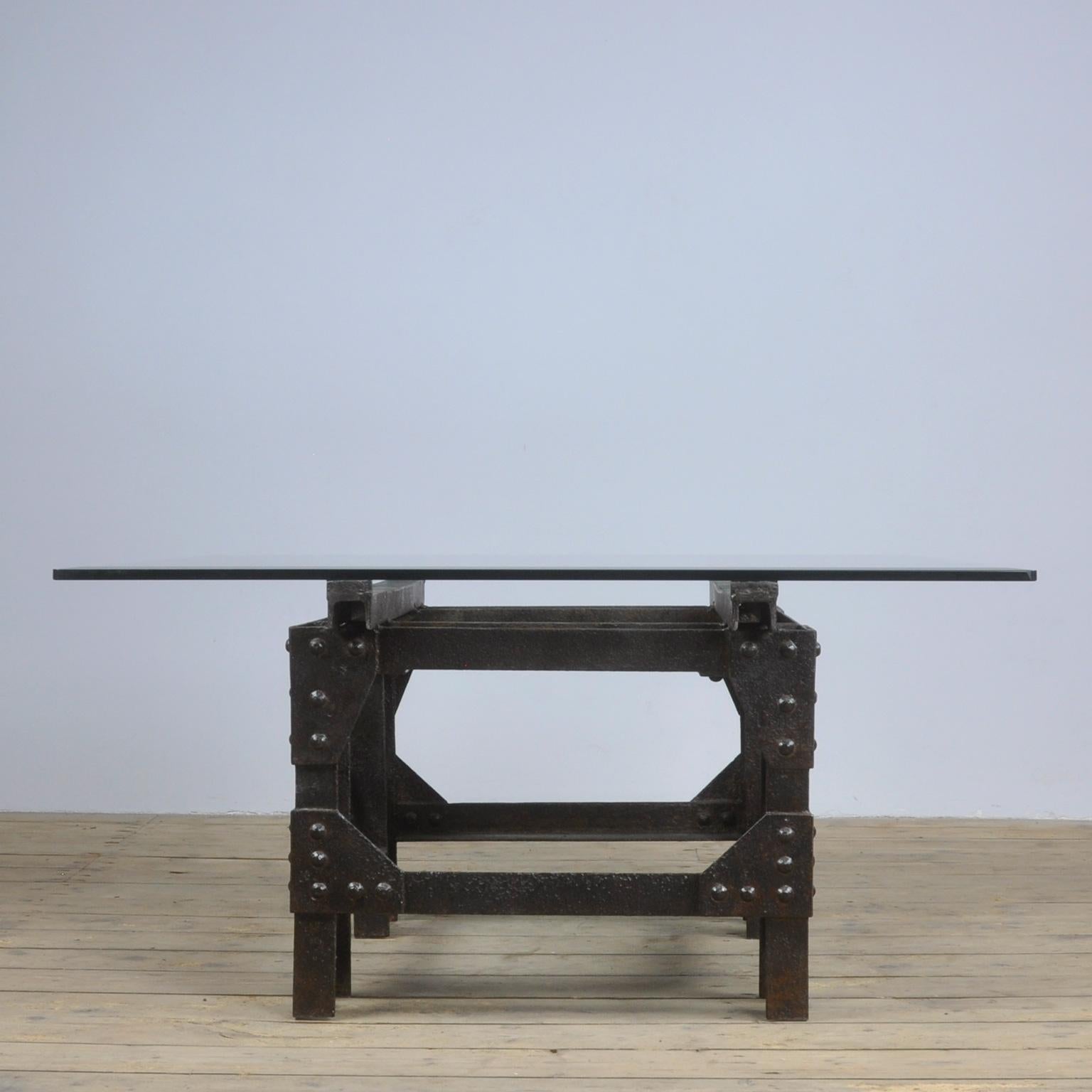 Coffee Table Of Cast Iron And Glass Top For Sale 3