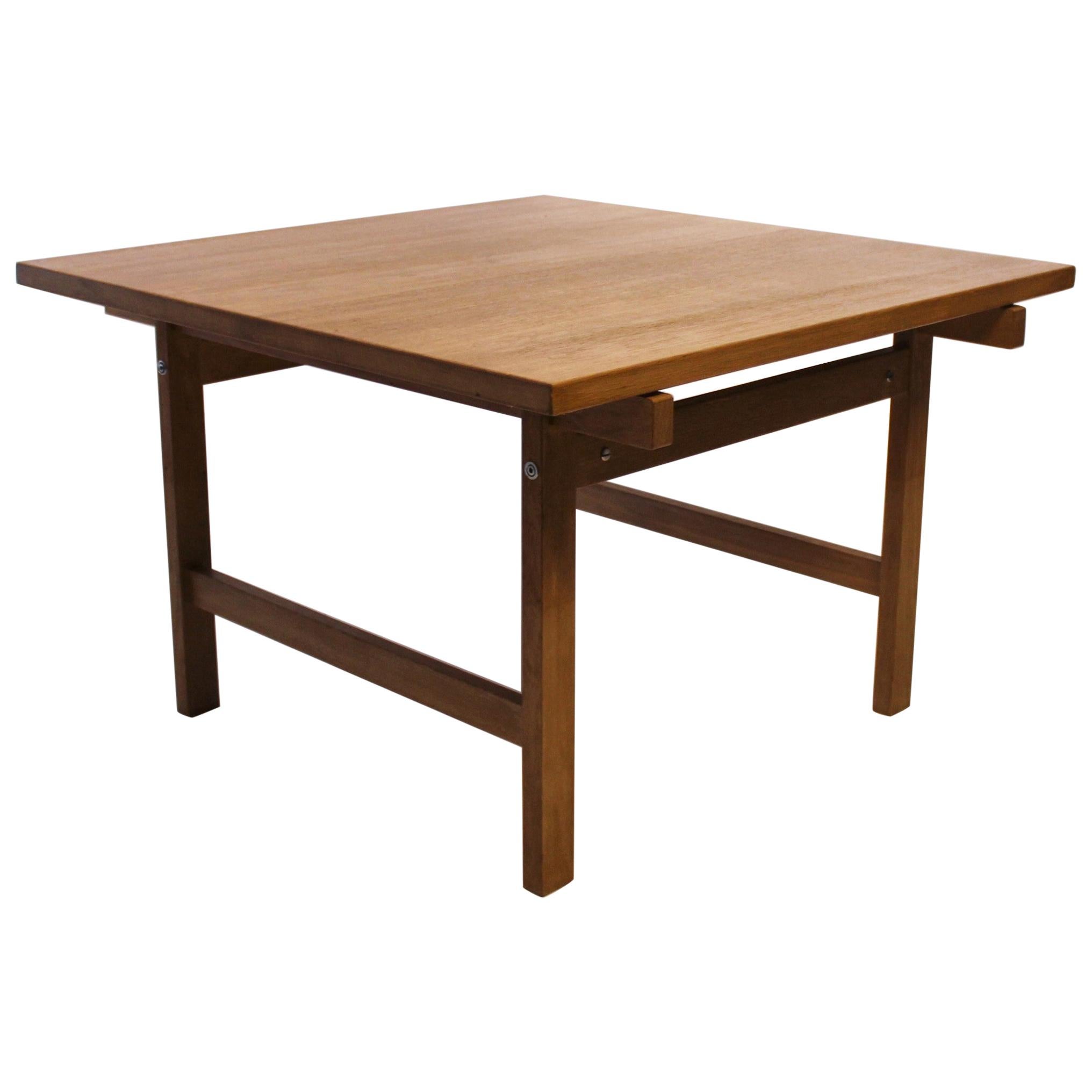 Table basse en chêne conçue par Hans J. Wegner et PP Furniture, années 1960