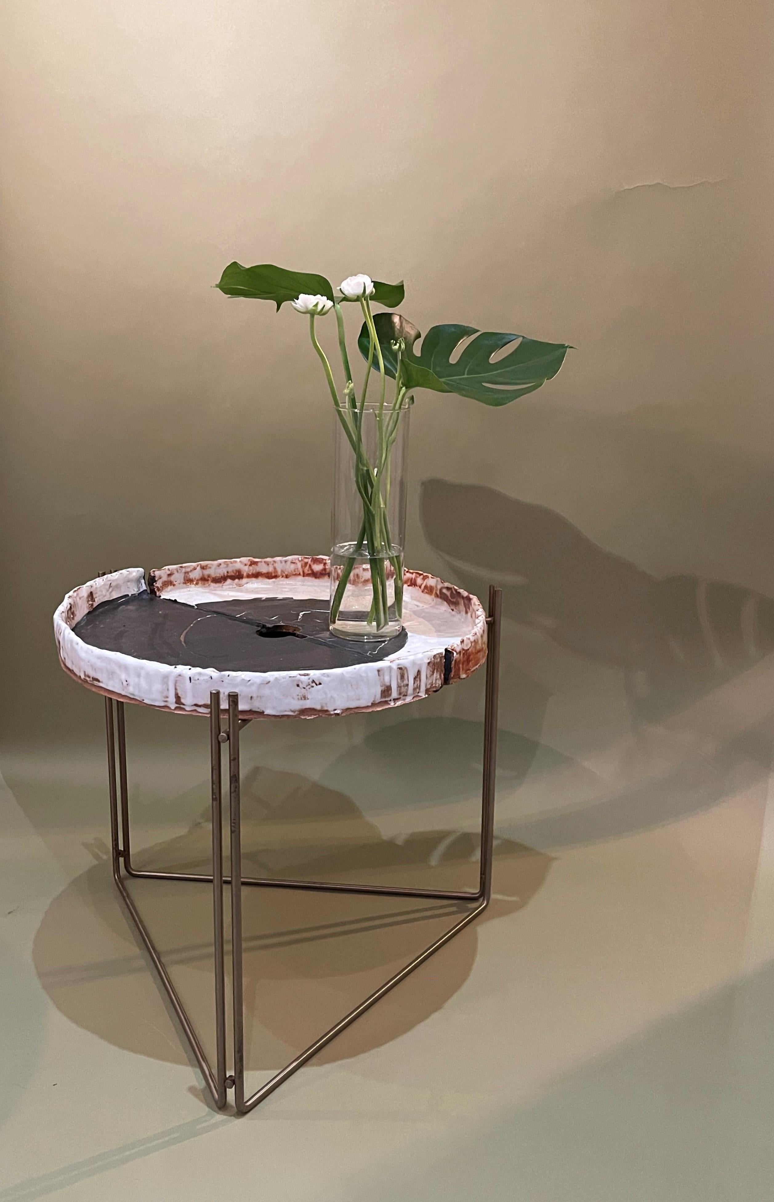 Couchtisch oder Beistelltisch 'or Side' mit Keramikplatte und Stahl von Hannelore Freer und Filipe Ramos im Angebot 7