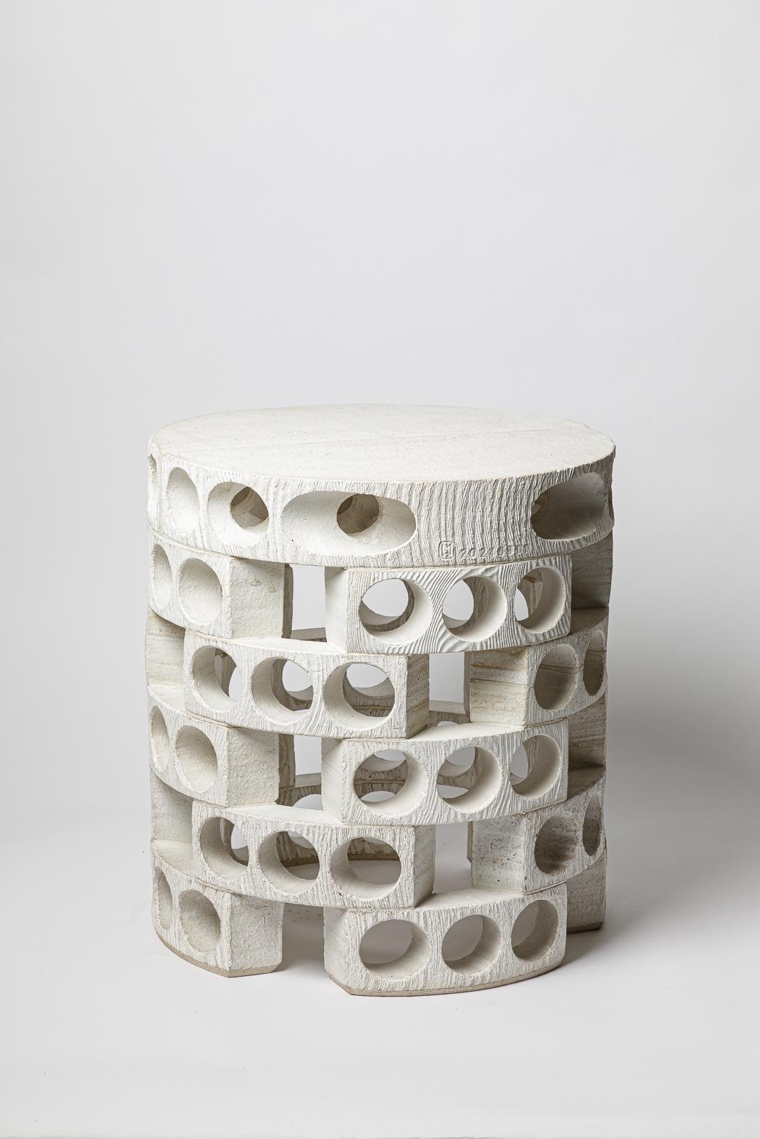 Stoneware stool or coffee table by Marteen Stuer.
Artist signature under the base. 2024.
H : 17.1’ x 15.7’ inches.