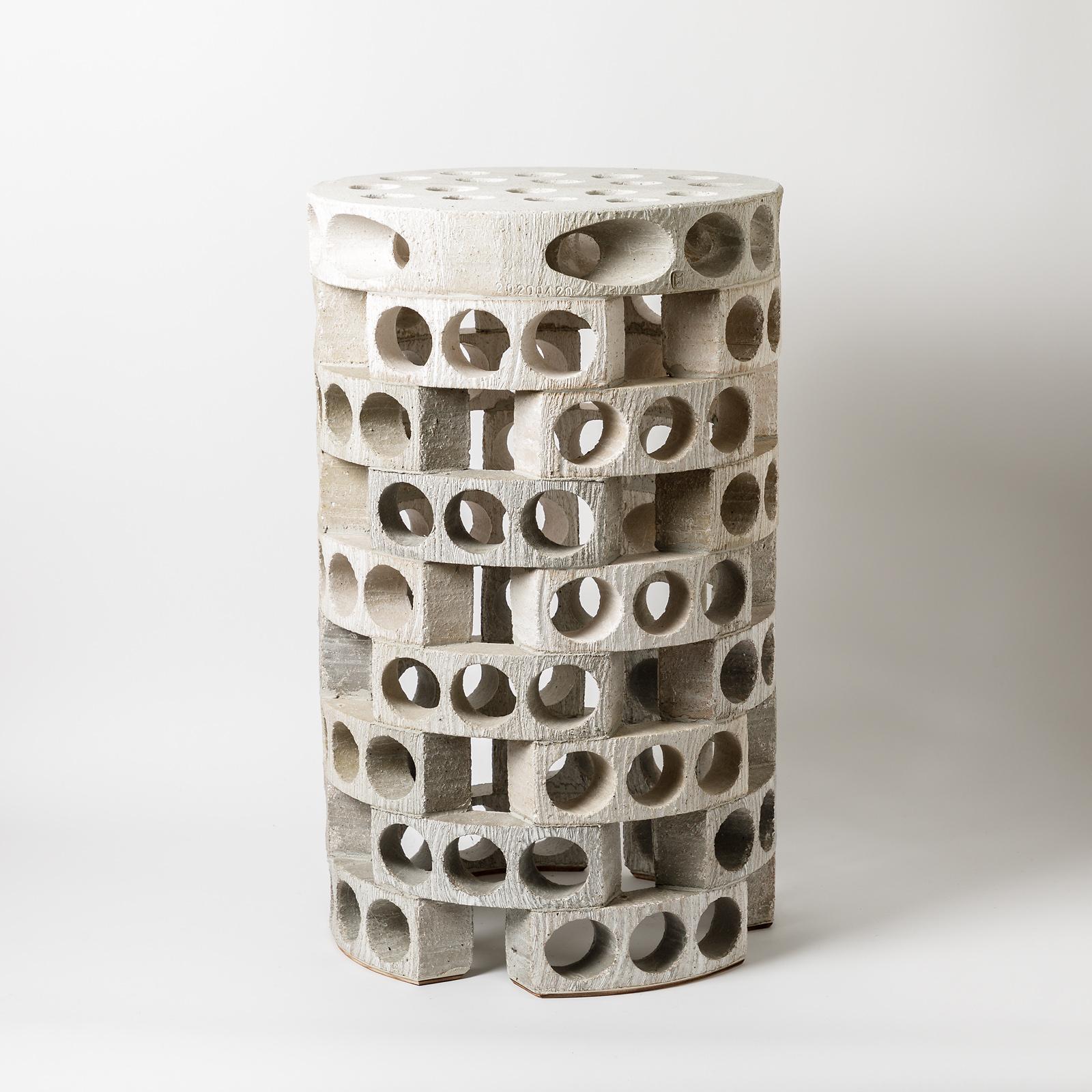 Français Table basse ou tabouret à décor de glaçure grise et blanche de Maarten Stuer en vente