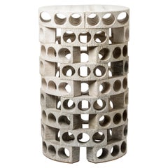 Mesa de centro o taburete con decoración de esmalte gris y blanco de Maarten Stuer