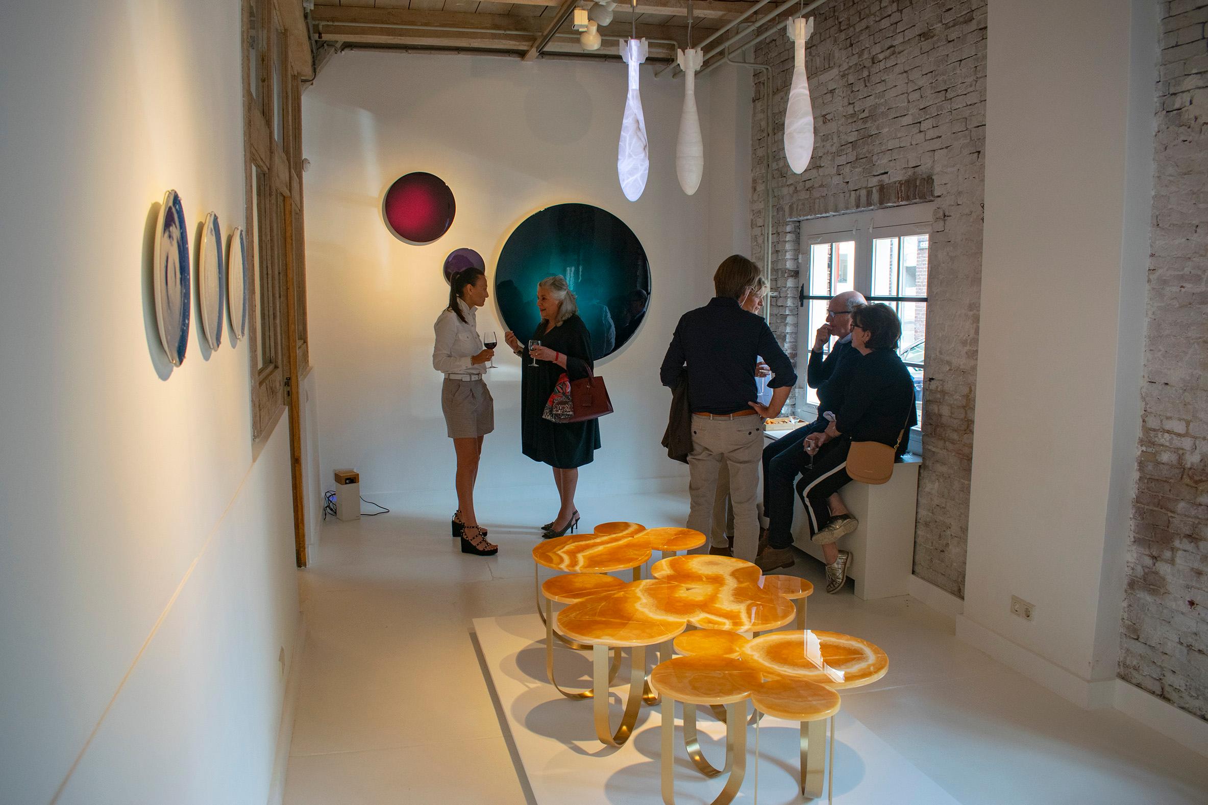 Coffee Table Orange Onyx Brass Circular Composable Contemporary Italian Design For Sale 5