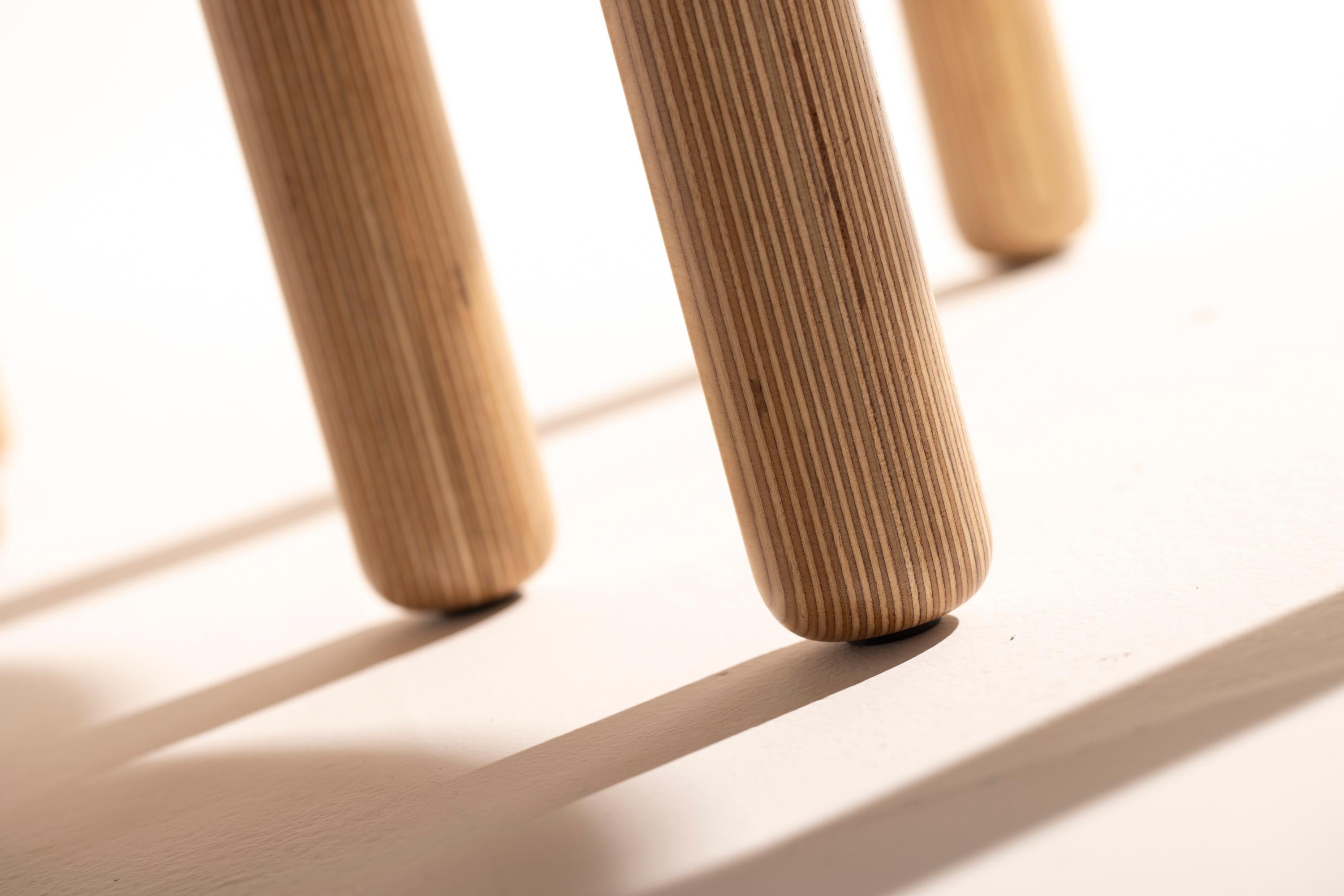 Mesa de centro Otto de madera de abedul estratificada a mano - EN STOCK Siglo XXI y contemporáneo en venta