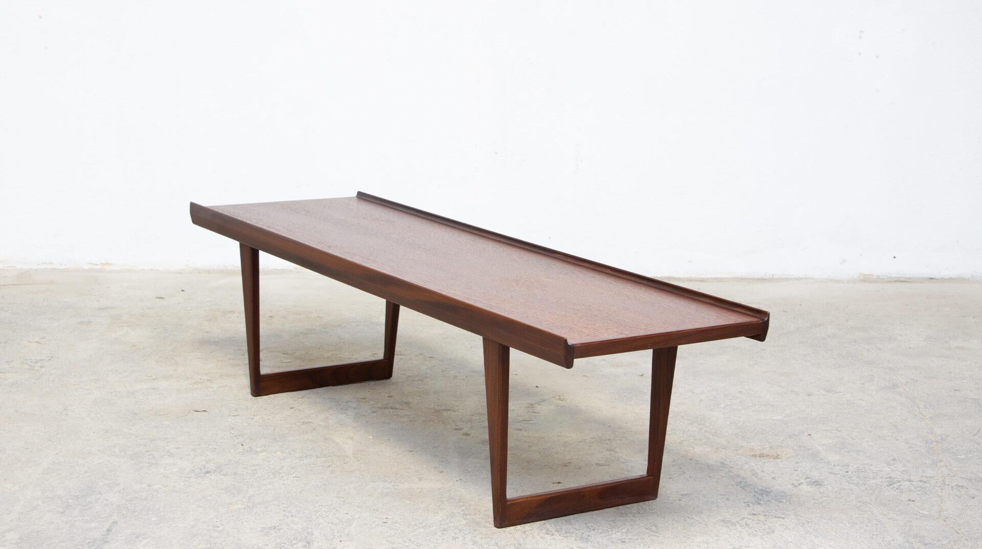 Couchtisch Peter Løvig Nielsen, 1964 im Angebot 1