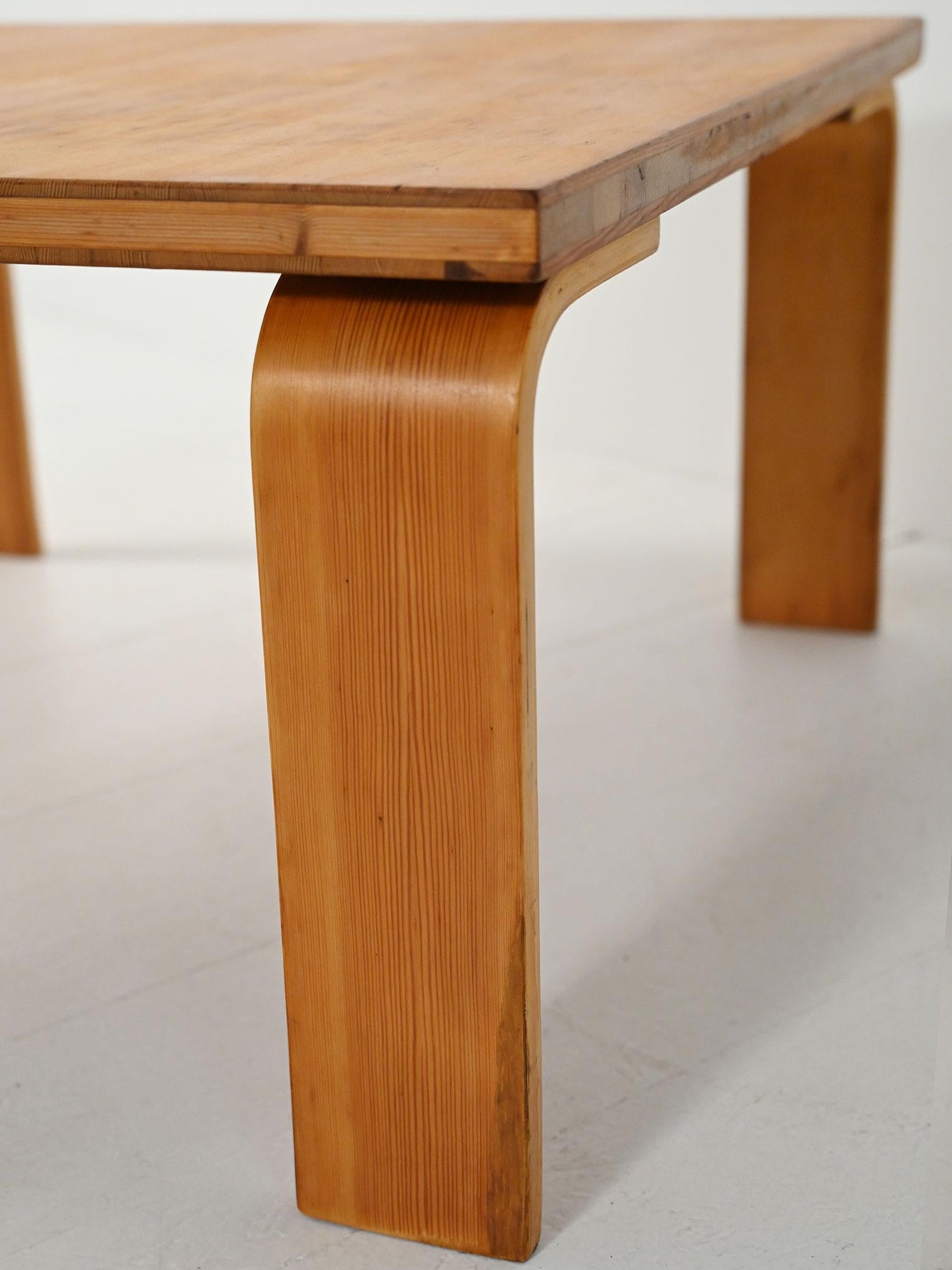 Coffee table pino e rovere anni ’60 en venta 1