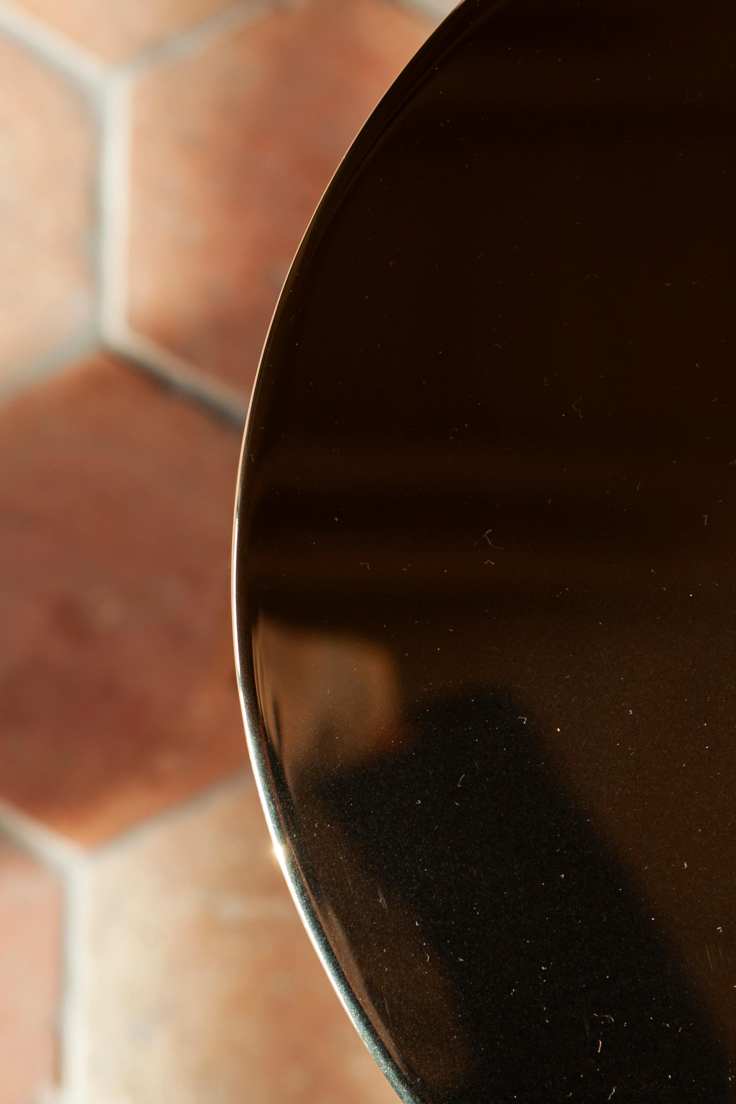 Moderne UNISM - Table basse - Laiton poli en vente