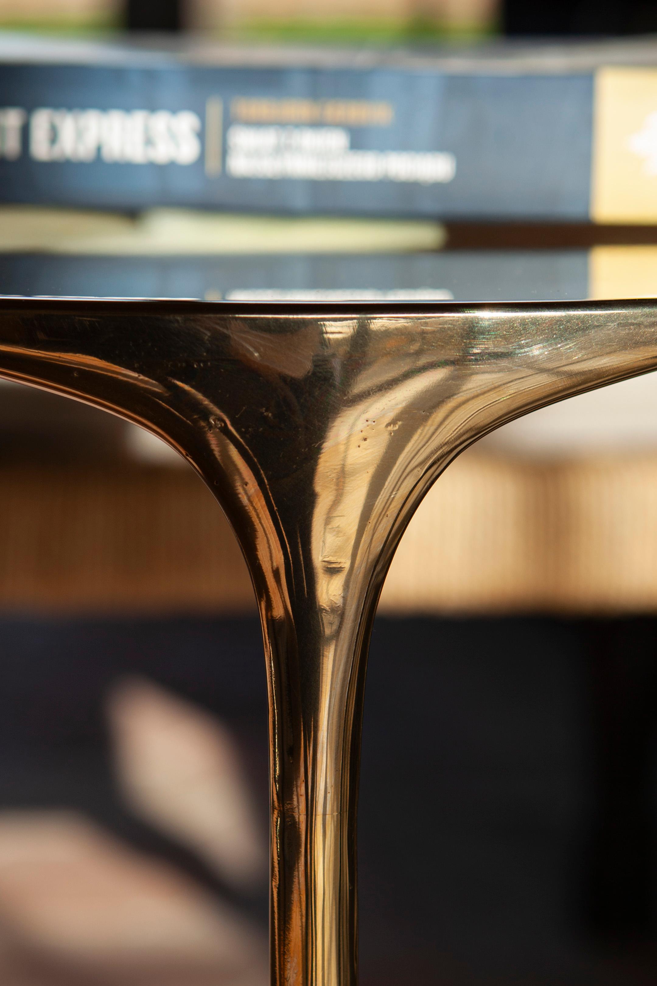 Polonais UNISM - Table basse - Laiton poli en vente