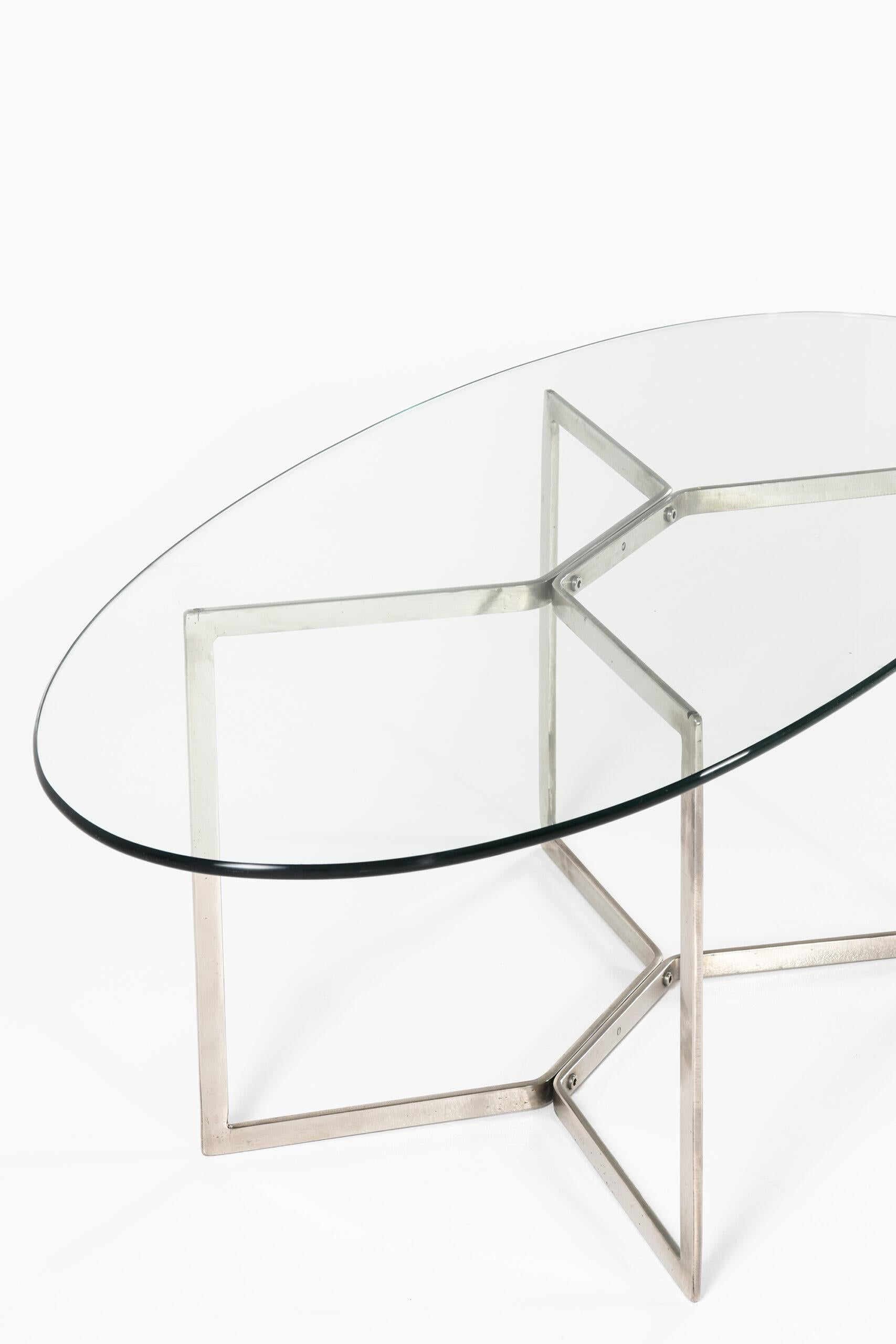 Scandinavian Modern Coffee Table Probably Produced in Sweden For Sale