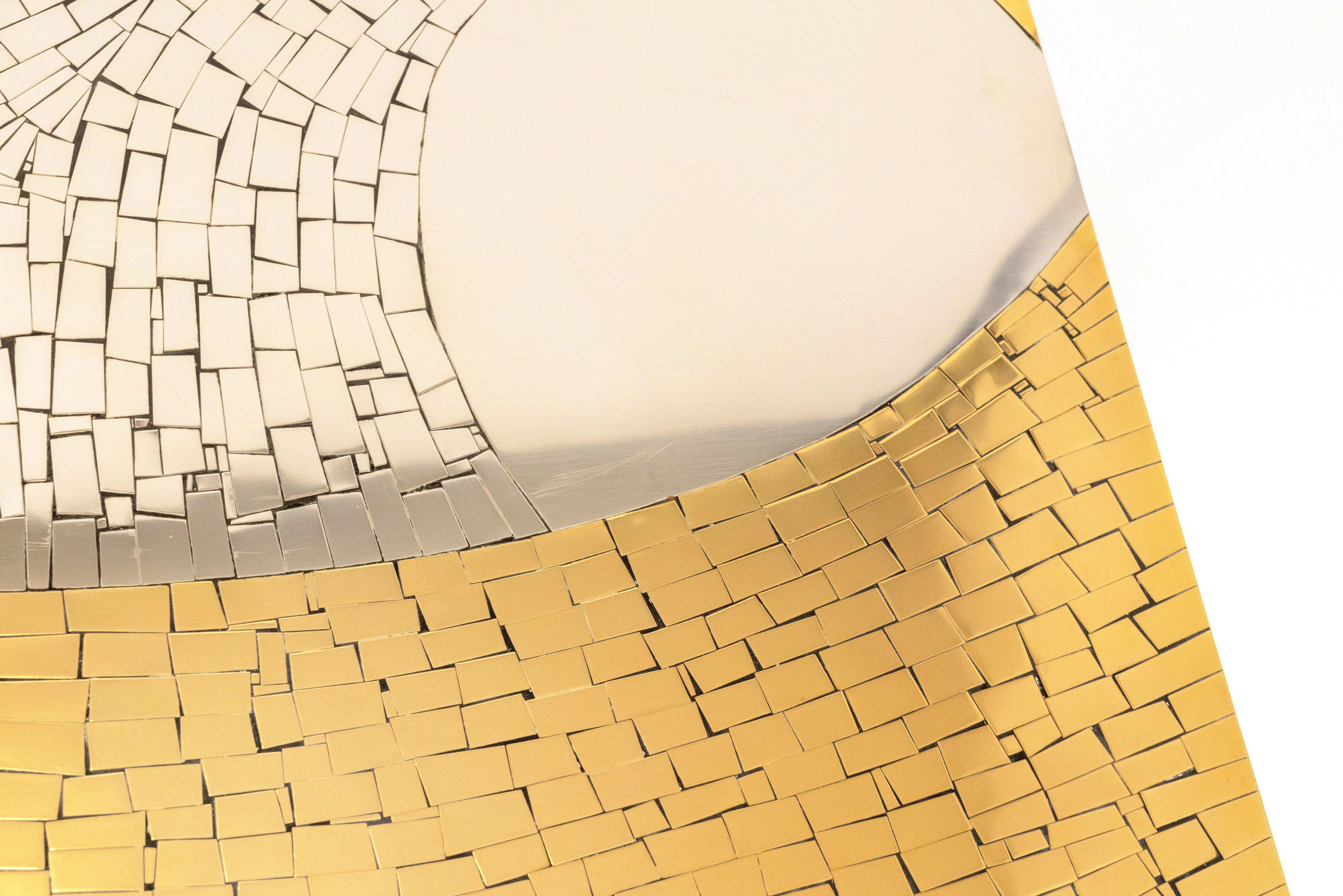Rechteckiger Couchtisch aus Messingmosaik und Edelstahl von Jean Claude Dresse im Angebot 4