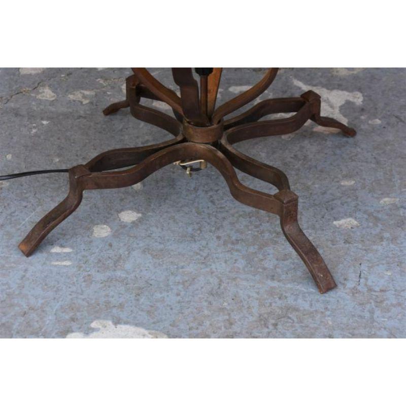Accolay coffee table in resin 70s inclusion of butterflies and flowers dimension tray 66 x 66 height 39 cm wrought iron base

Additional information
Style: 1940s to 1960s
Material: Resin & composite
Artist: Accolay.