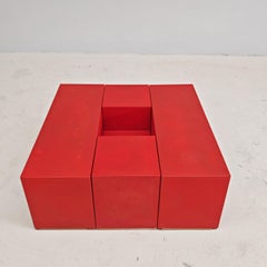 Mesa de centro roja años 70 compuesta por 3 módulos de "Scacchi" de M.Bellini para C&B