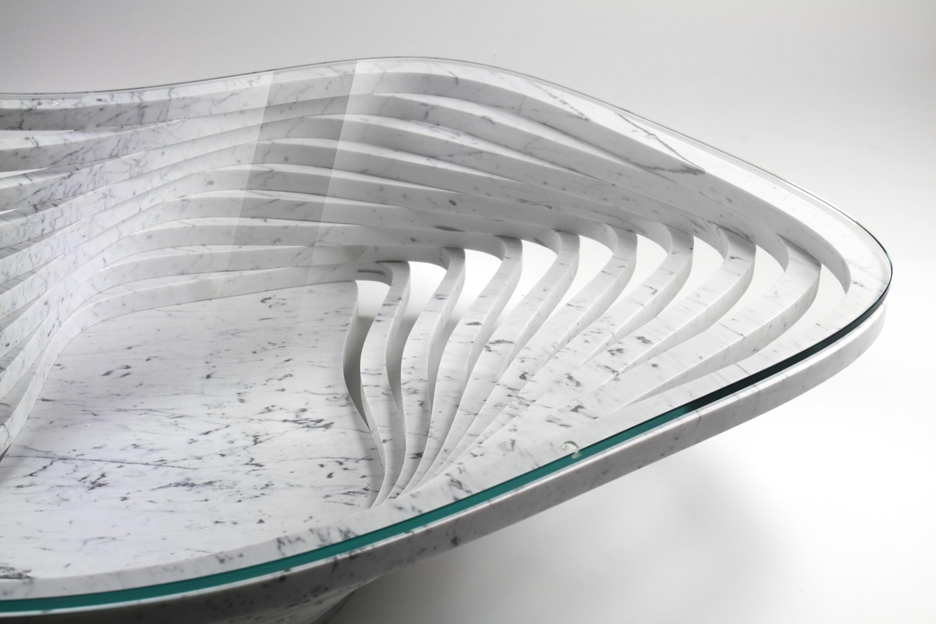 Table basse centre de table de cocktail en marbre blanc et plateau en cristal, design de collection en vente 3