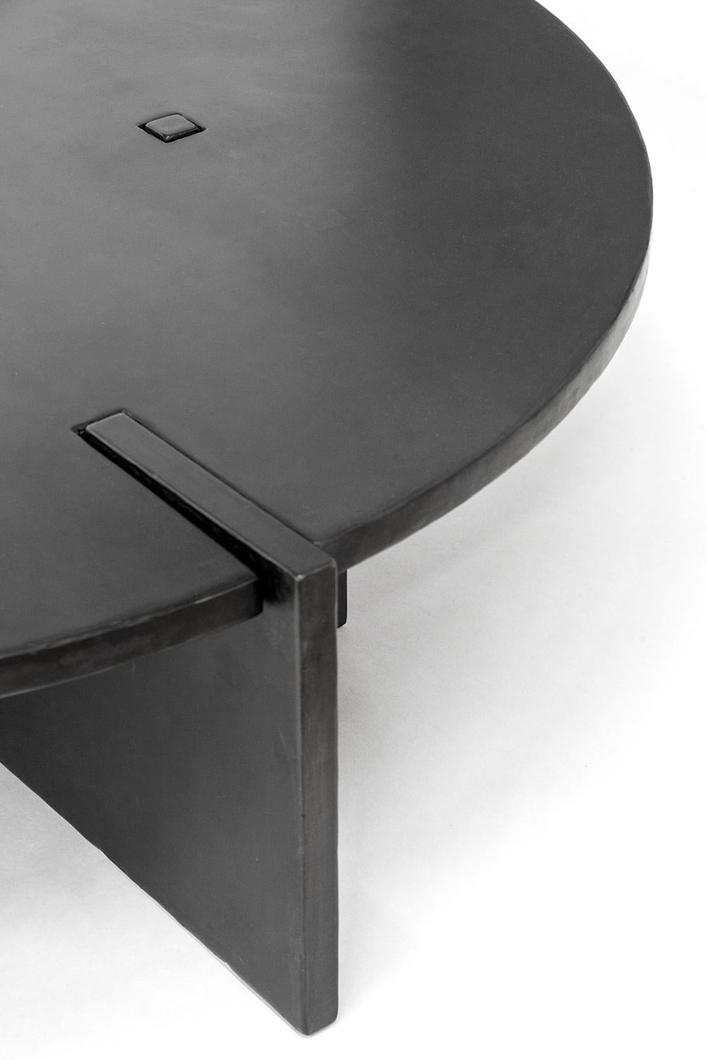 Coffee Table Round Modern Contemporay Handmade Blackened Steel Waxed Large In New Condition For Sale In Bronx, NY