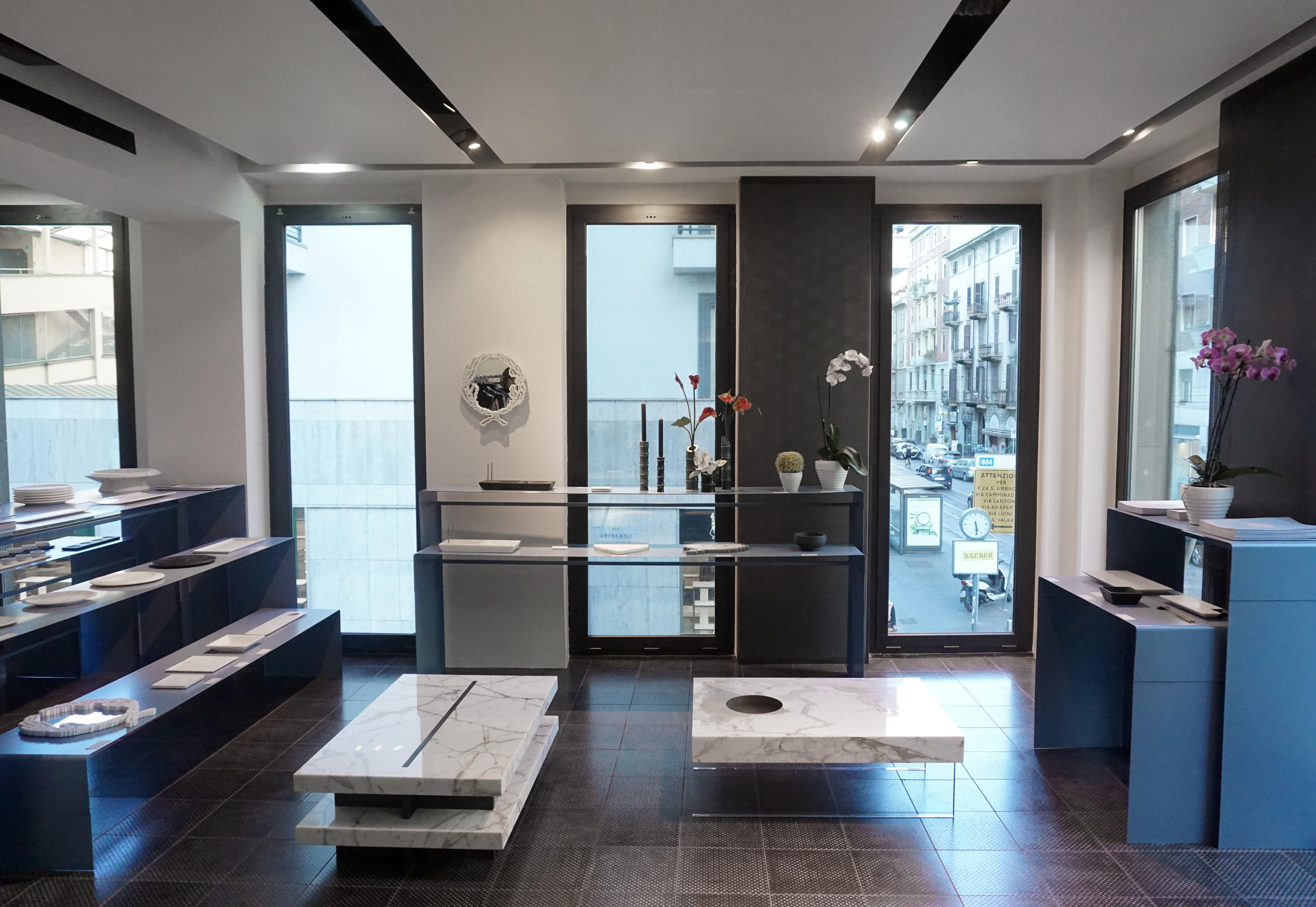 Moderne Table basse moderne en marbre doré Calacatta, créateur Stefano Belingardi en vente