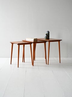 Scandinavian slide-in coffee table