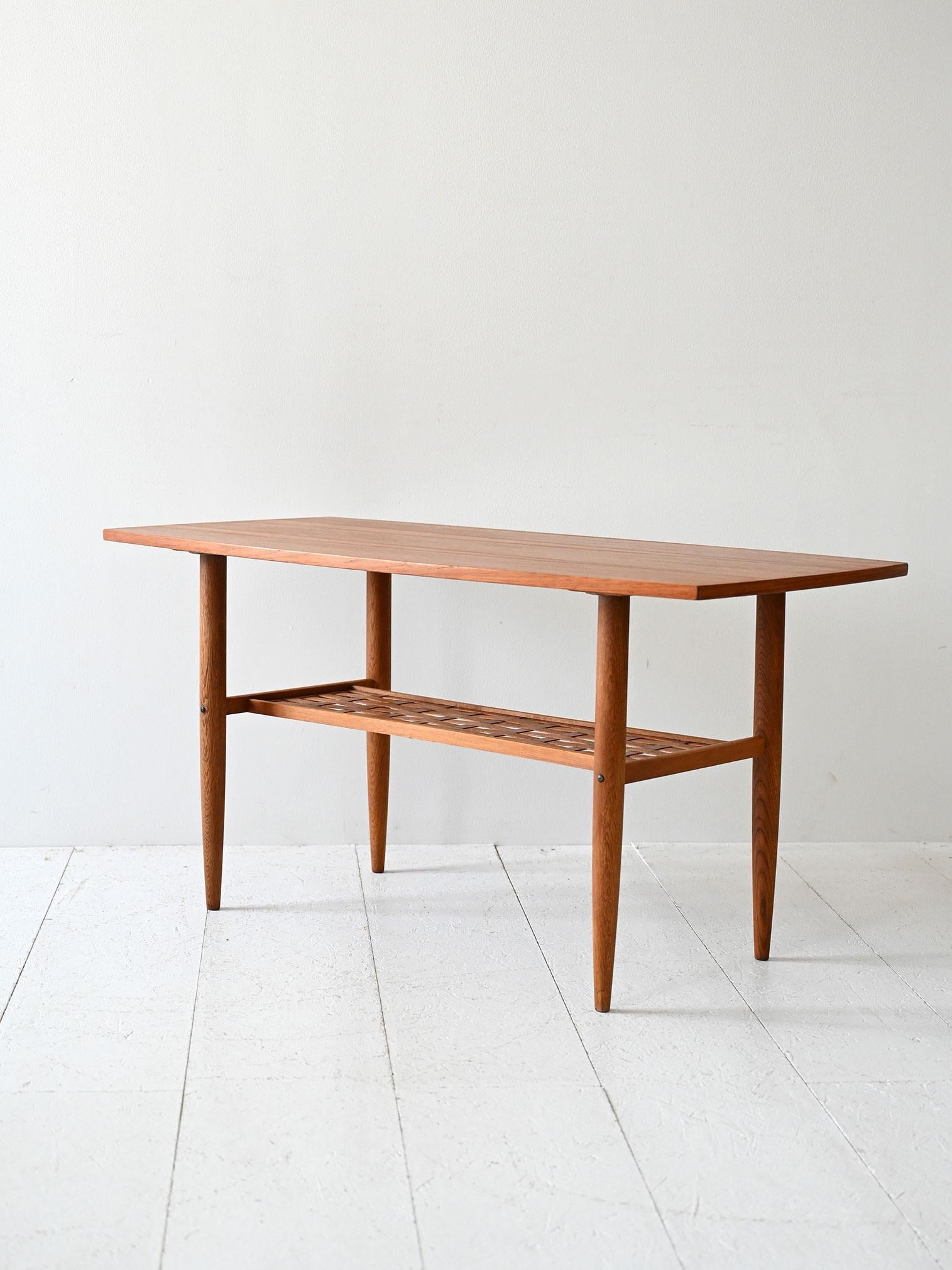 Scandinavian Coffee table scandinavo anni ’50/60 in teak in vendita