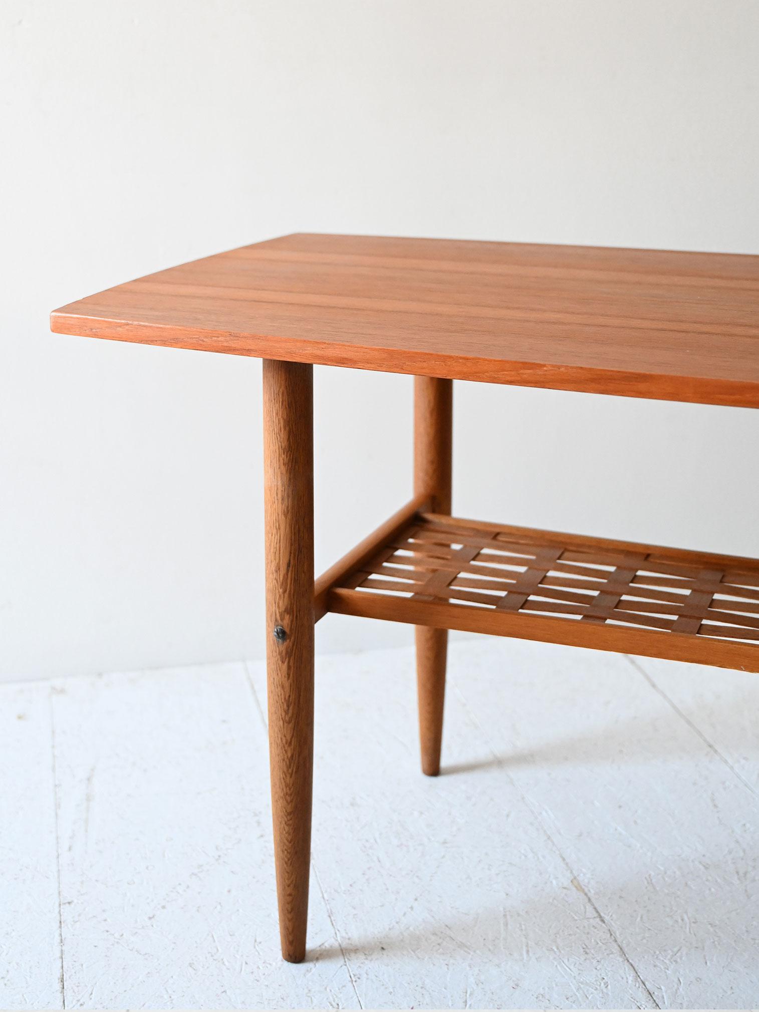 Coffee table scandinavo anni ’50/60 in teak In condizioni buone in vendita a Brescia, IT