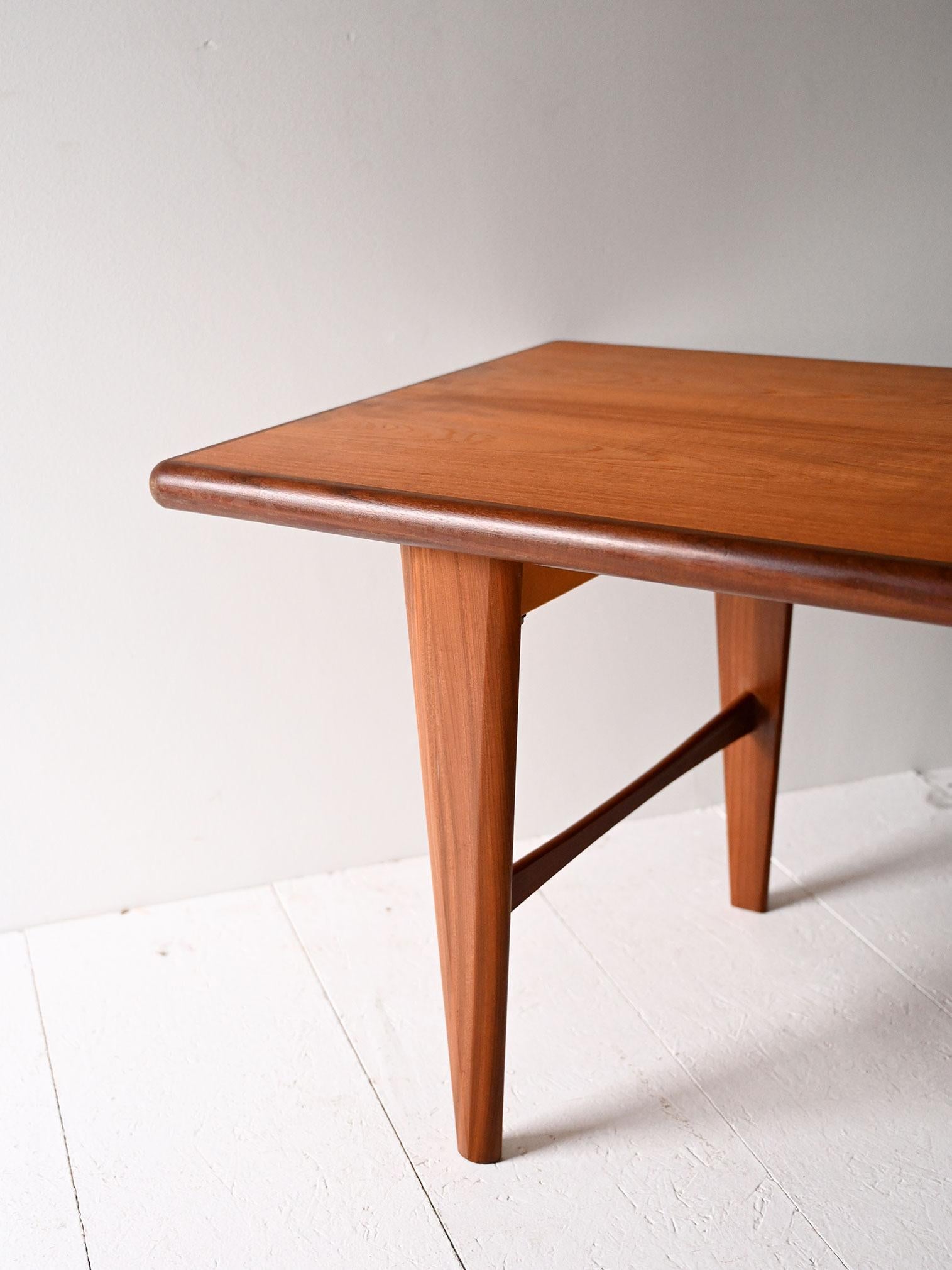 Mesa de centro escandinava de teca de los años 50/60 Mid-20th Century en venta
