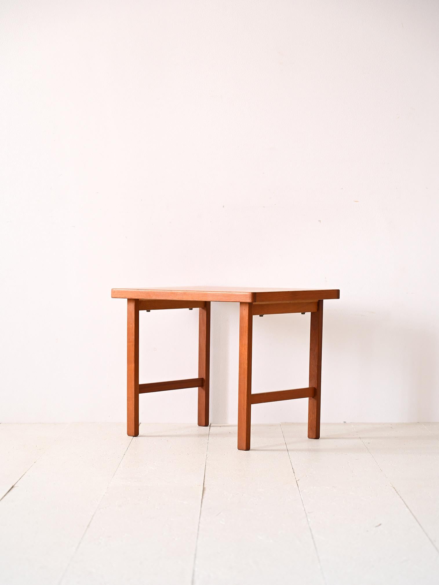 Scandinavian Table basse scandinave en teck des années 1950 - Table basse vintage en vente